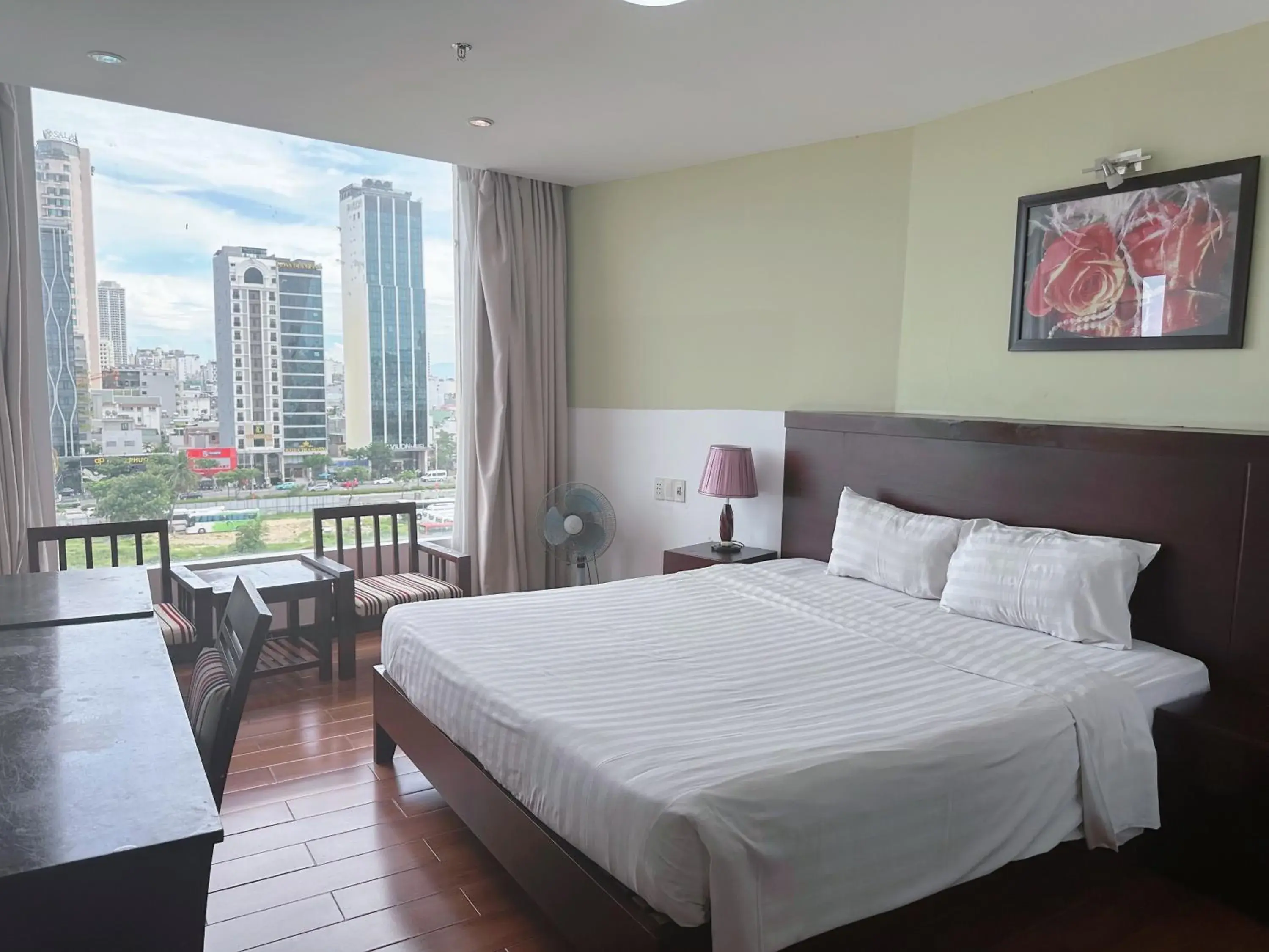 Bedroom, Bed in Dragon Sea Hotel Bedroom, Bed in Dragon Sea Hotel