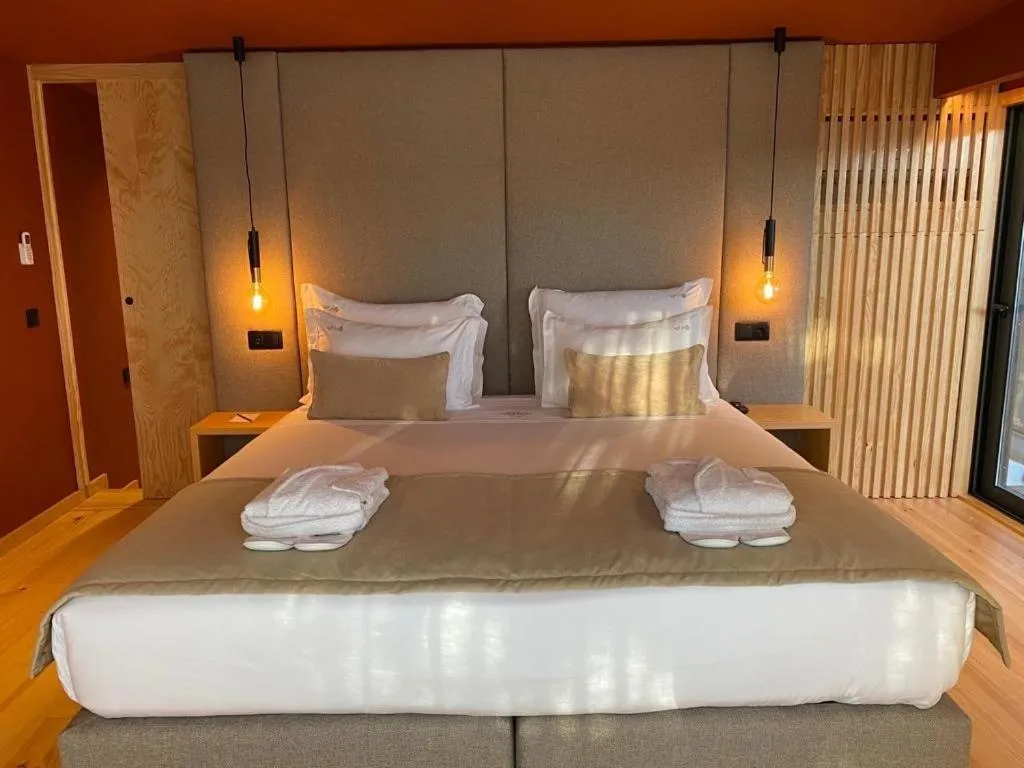 Bed in Quinta do Pedregal Hotel & Spa