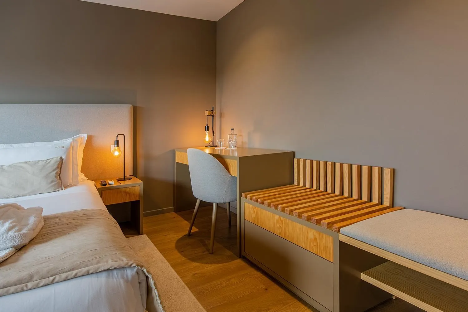 Seating area, Bed in Quinta do Pedregal Hotel & Spa