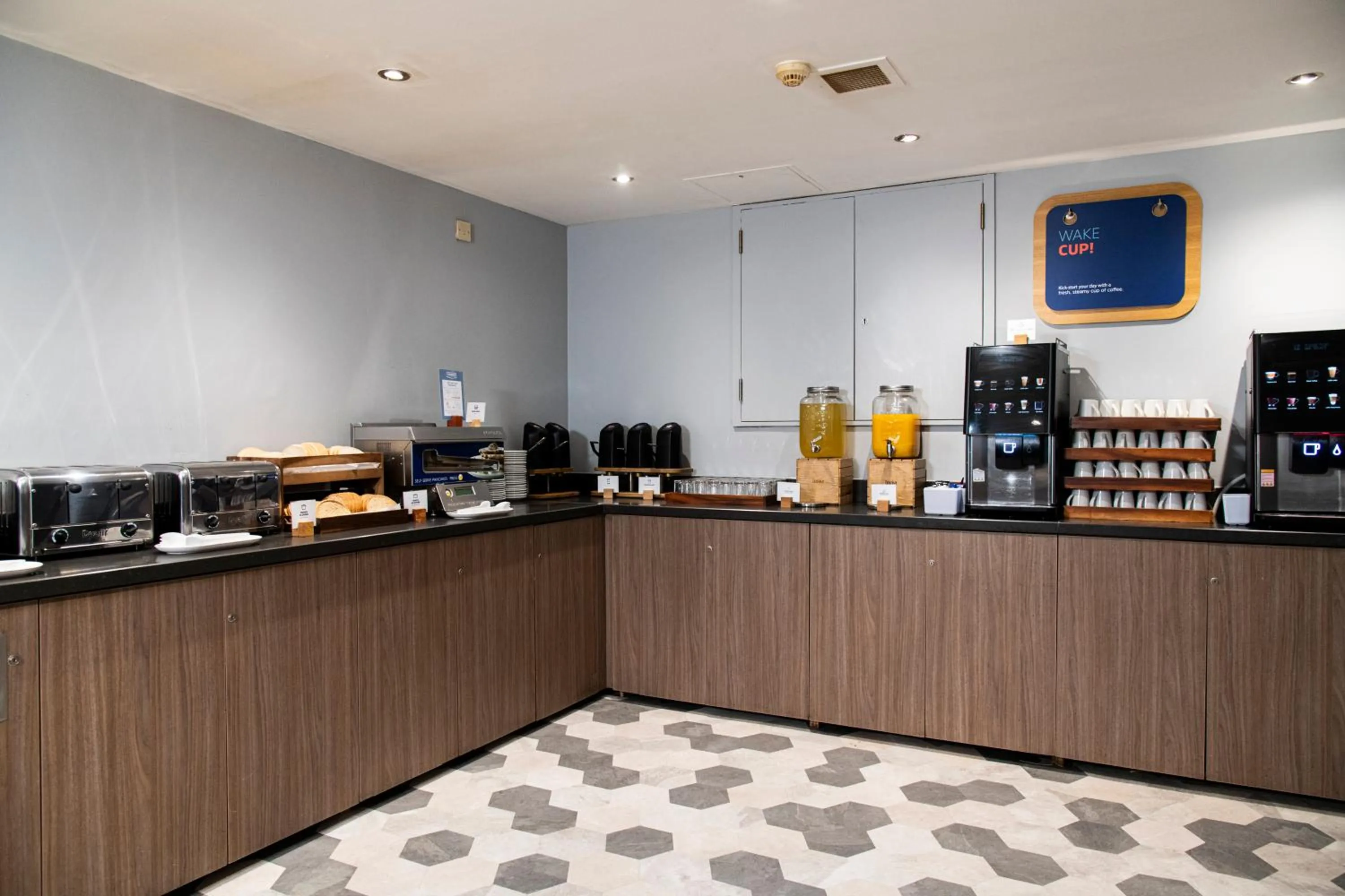 Breakfast in Holiday Inn Express Edinburgh Airport by IHG