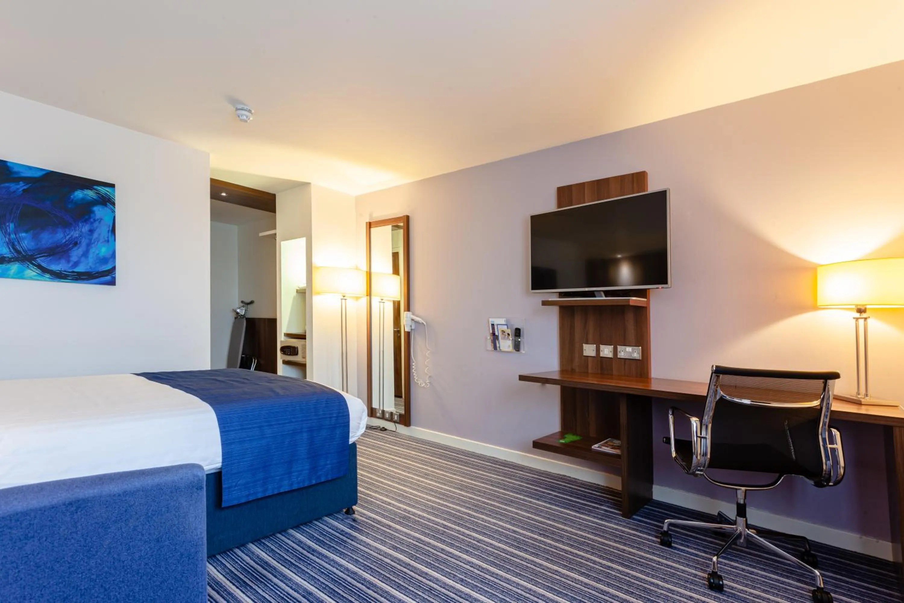 Bedroom, Bed in Holiday Inn Express Edinburgh Airport by IHG