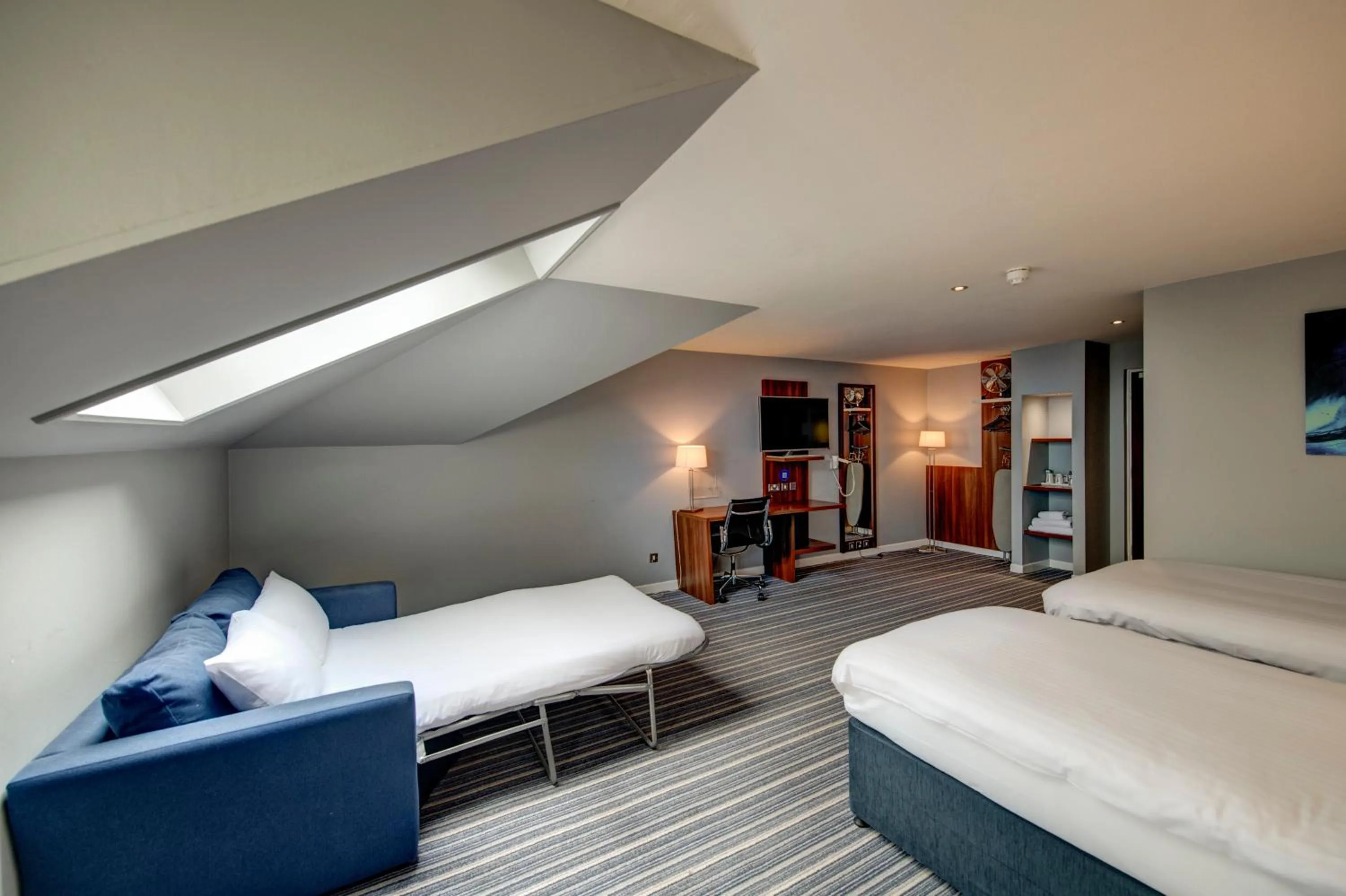 Bedroom, Bed in Holiday Inn Express Edinburgh Airport by IHG