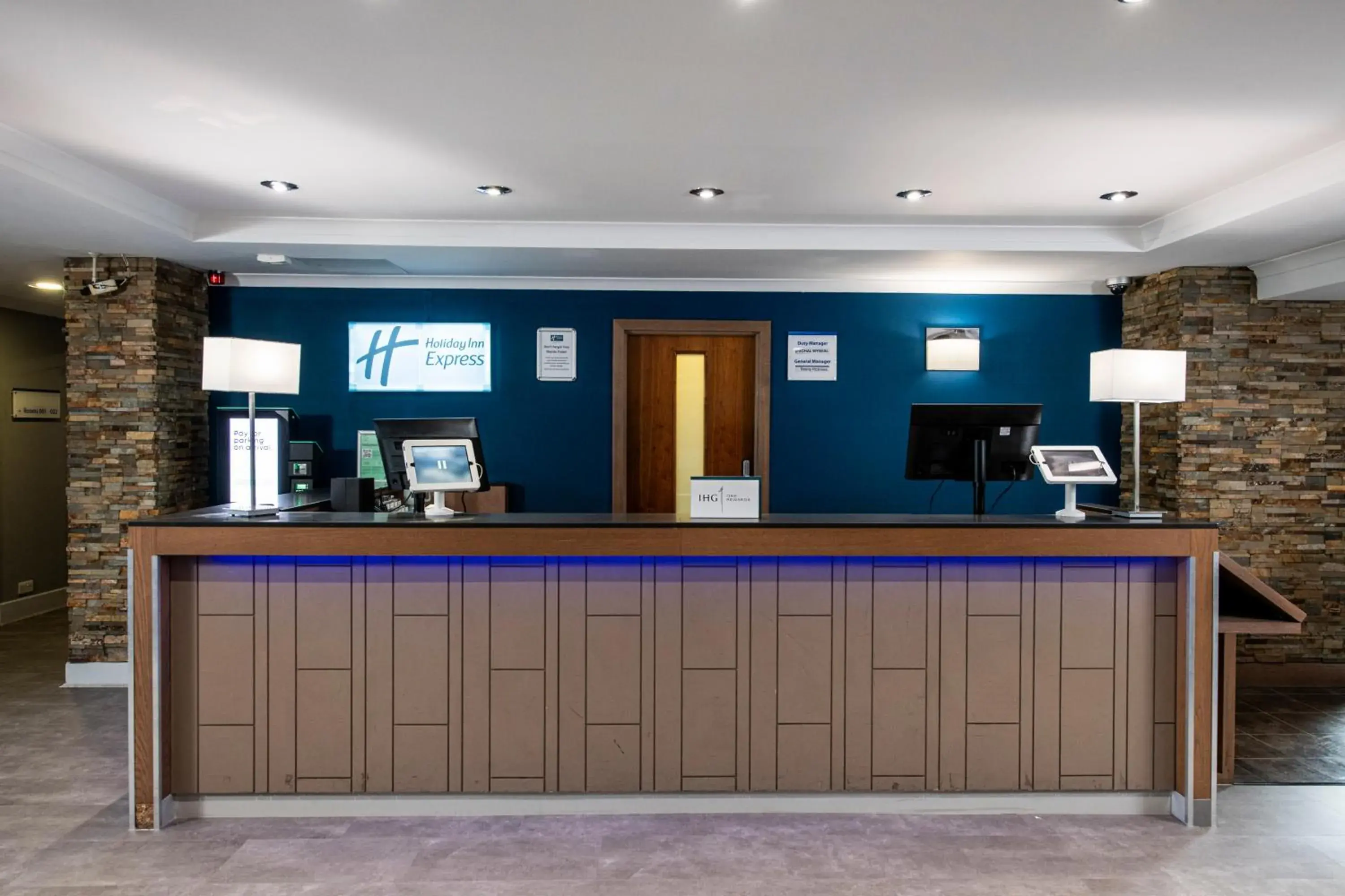 Holiday Inn Express Edinburgh Airport by IHG Holiday Inn Express Edinburgh Airport by IHG