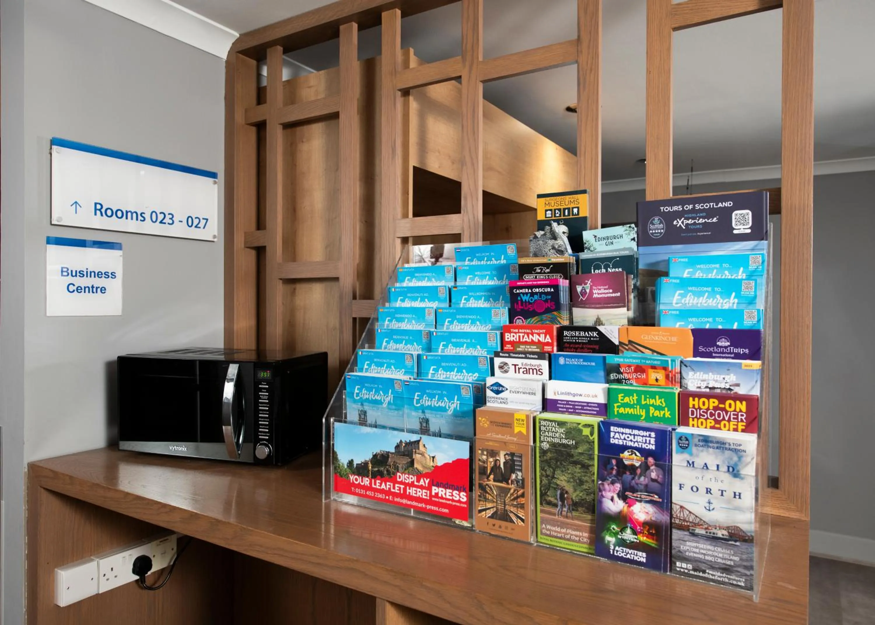 Area and facilities in Holiday Inn Express Edinburgh Airport by IHG