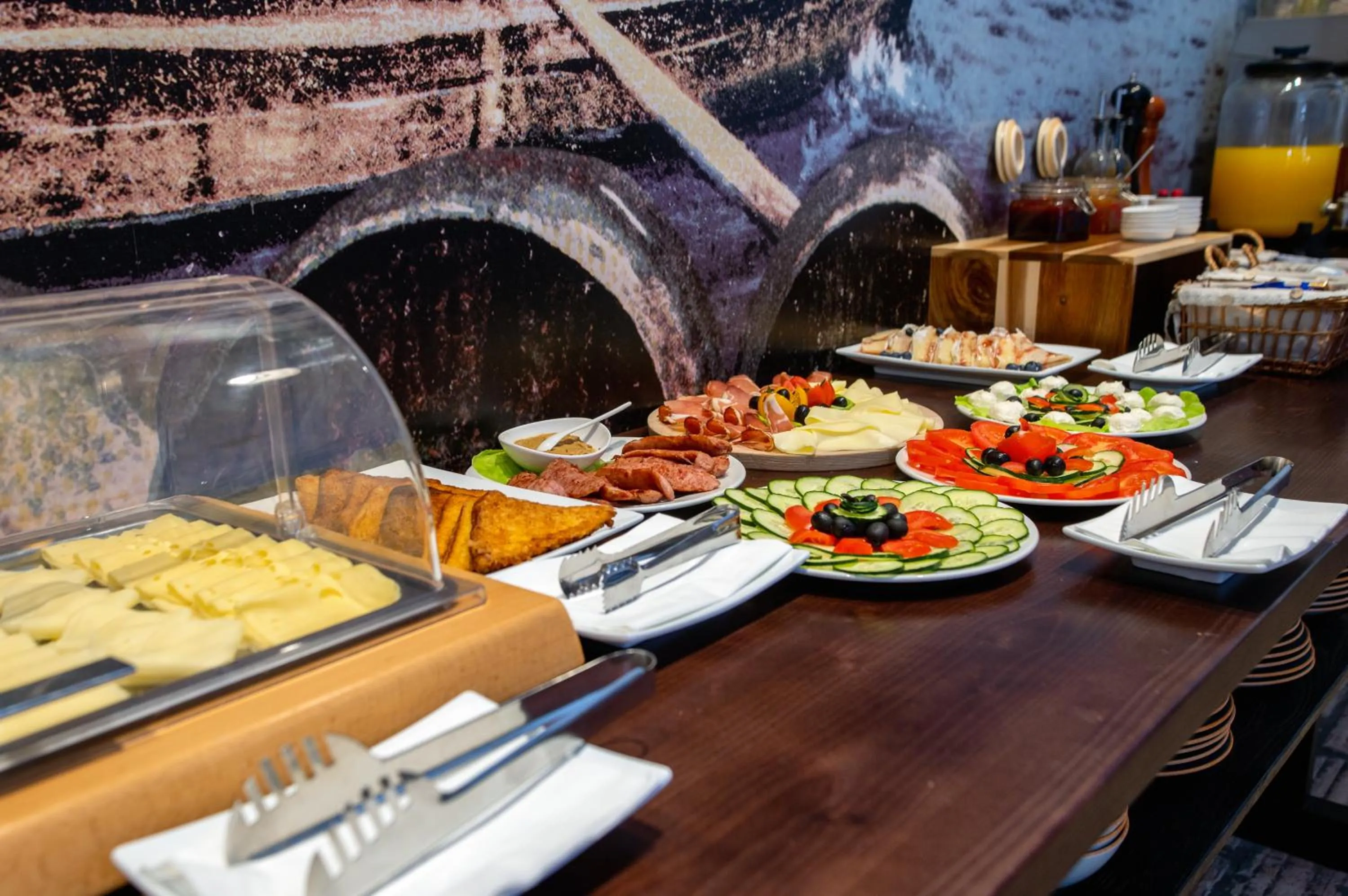 Food and drinks in Azur Palace Luxury Rooms