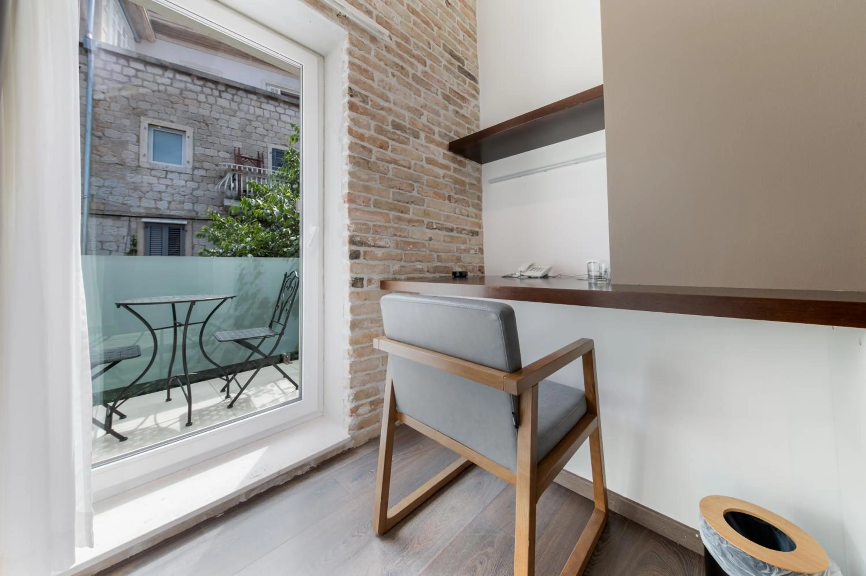 Patio in Azur Palace Luxury Rooms