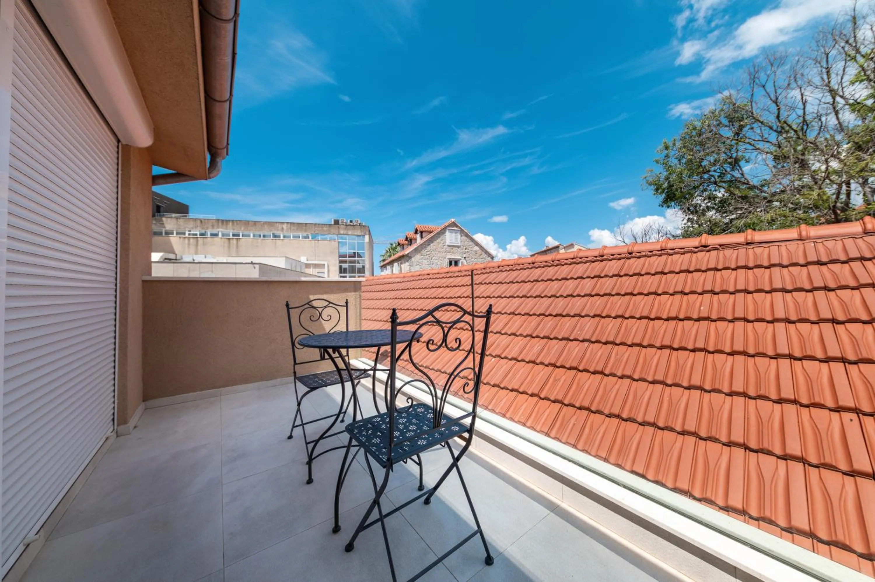 Property building in Azur Palace Luxury Rooms