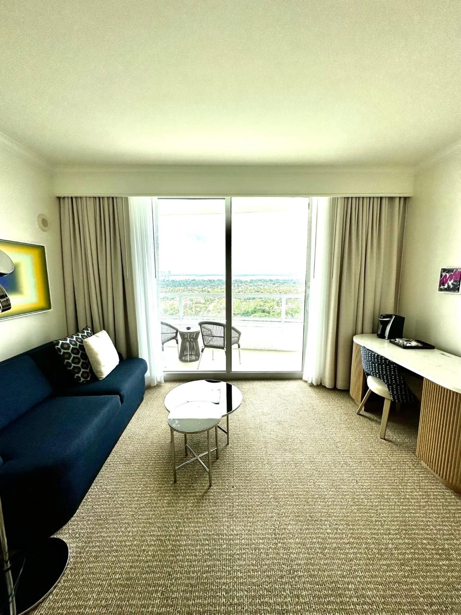 Bed in Fontainebleau Miami Beach,Tresor