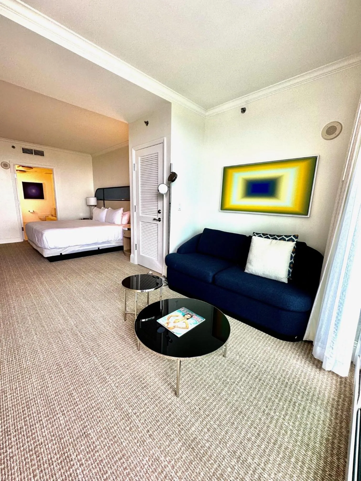 Bed in Fontainebleau Miami Beach,Tresor