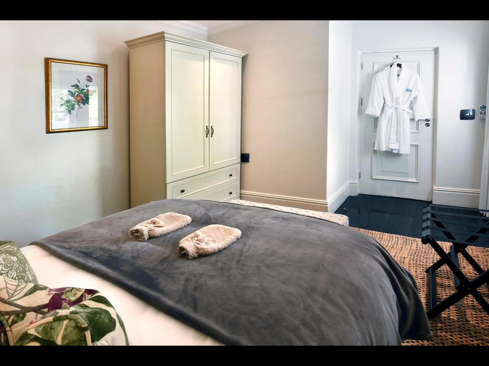 Bedroom, Bed in Auberge Daniella