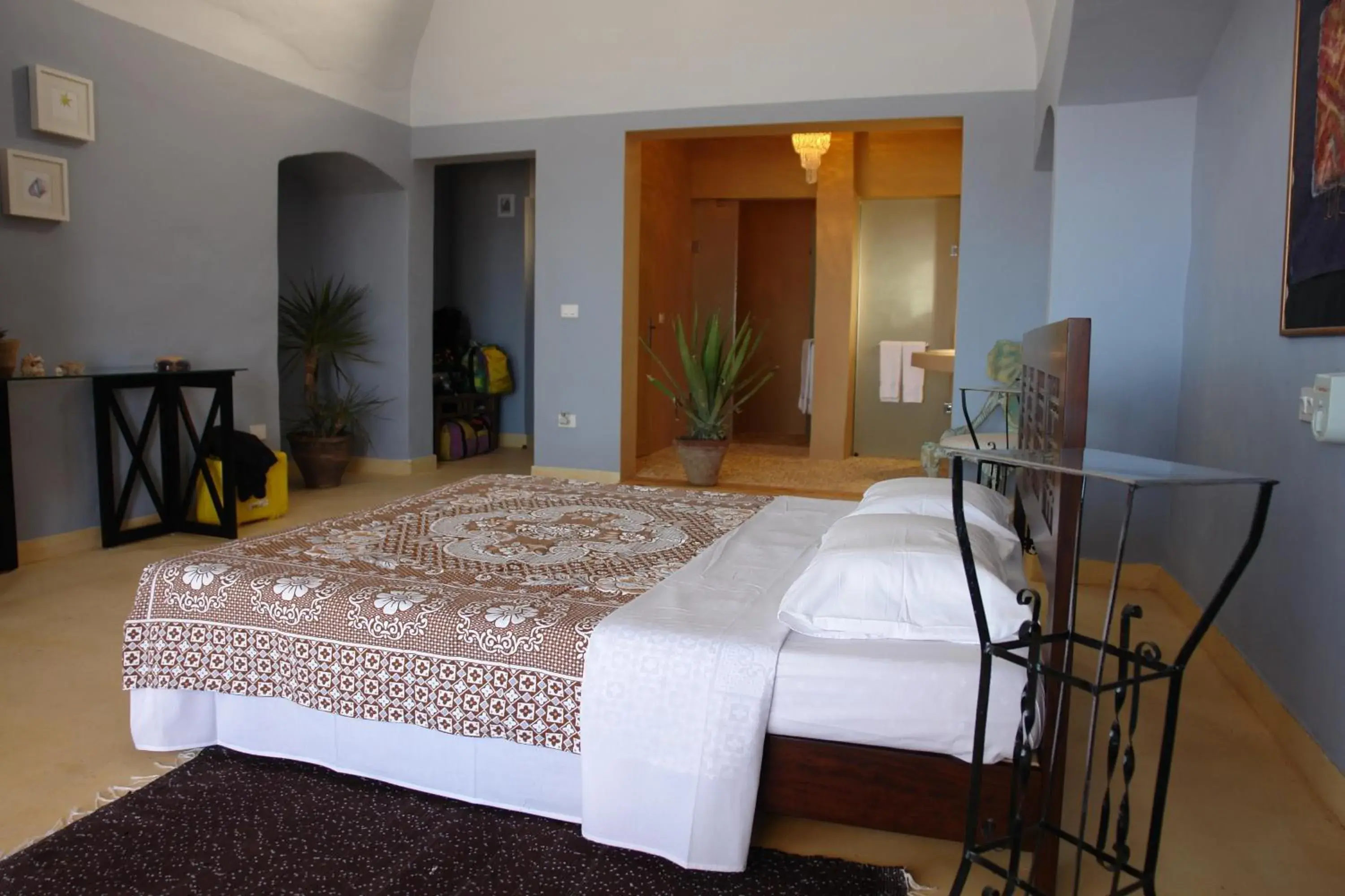 Bedroom, Bed in The Oasis Bedroom, Bed in The Oasis