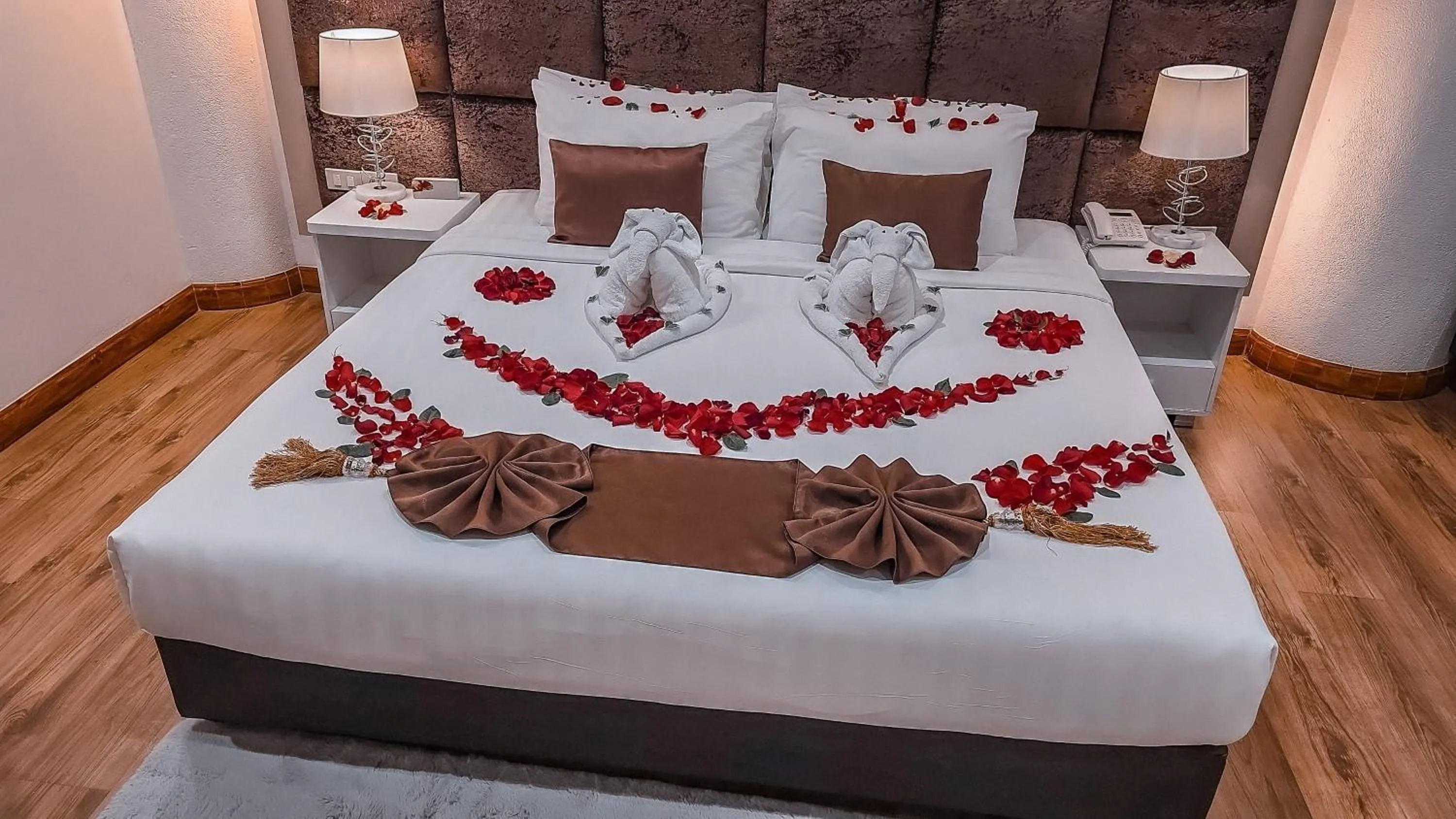 Bed in Pooh Beach Resort & Spa