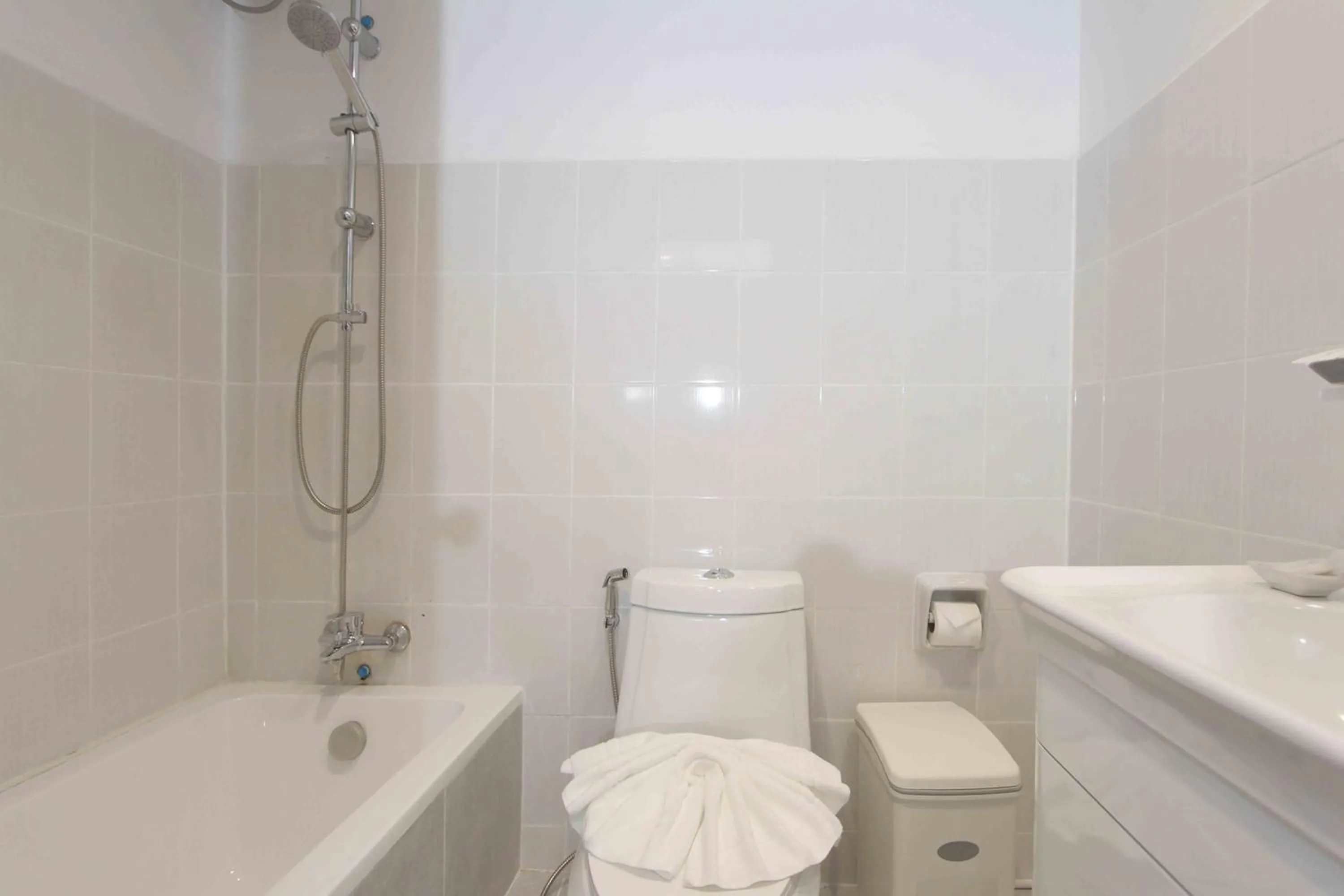 Shower in Pooh Beach Resort & Spa