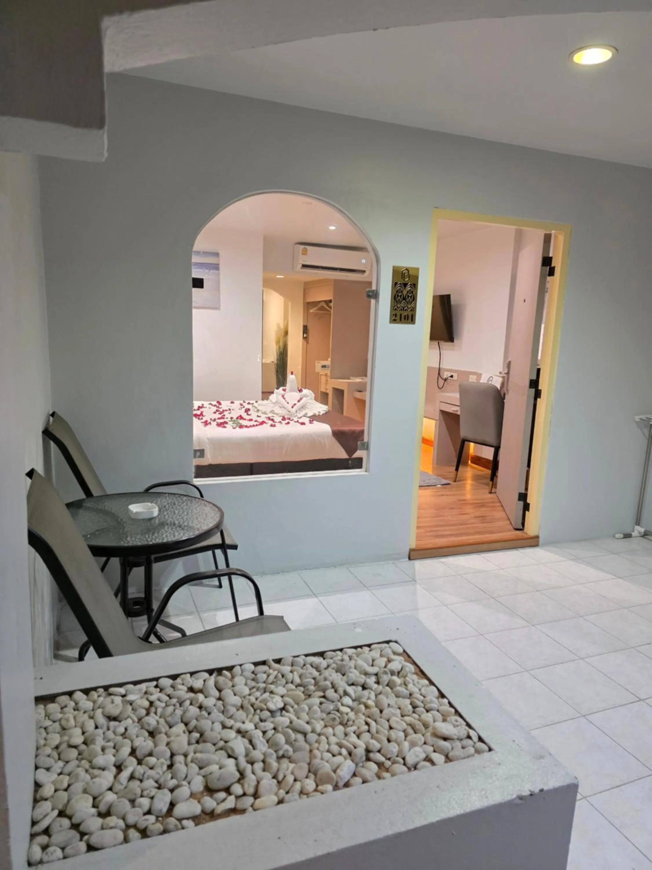 Photo of the whole room, Bed in Pooh Beach Resort & Spa