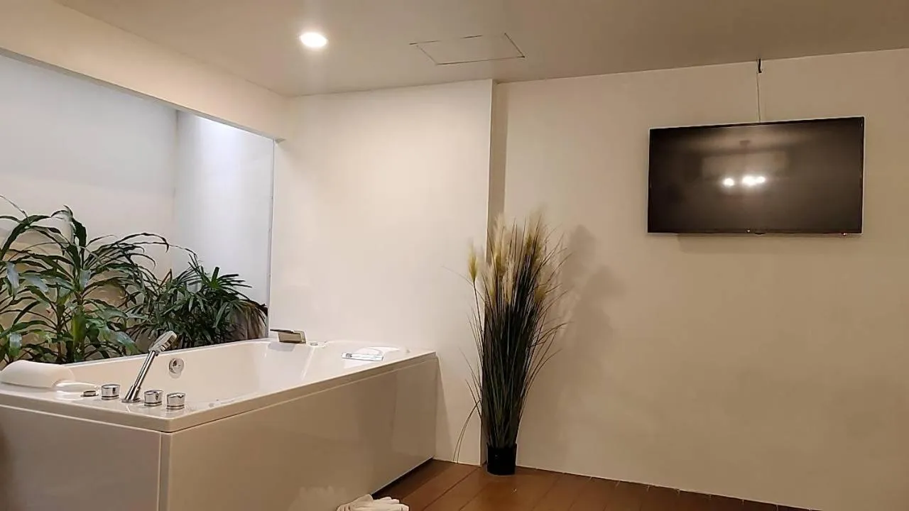 Pooh Beach Resort & Spa