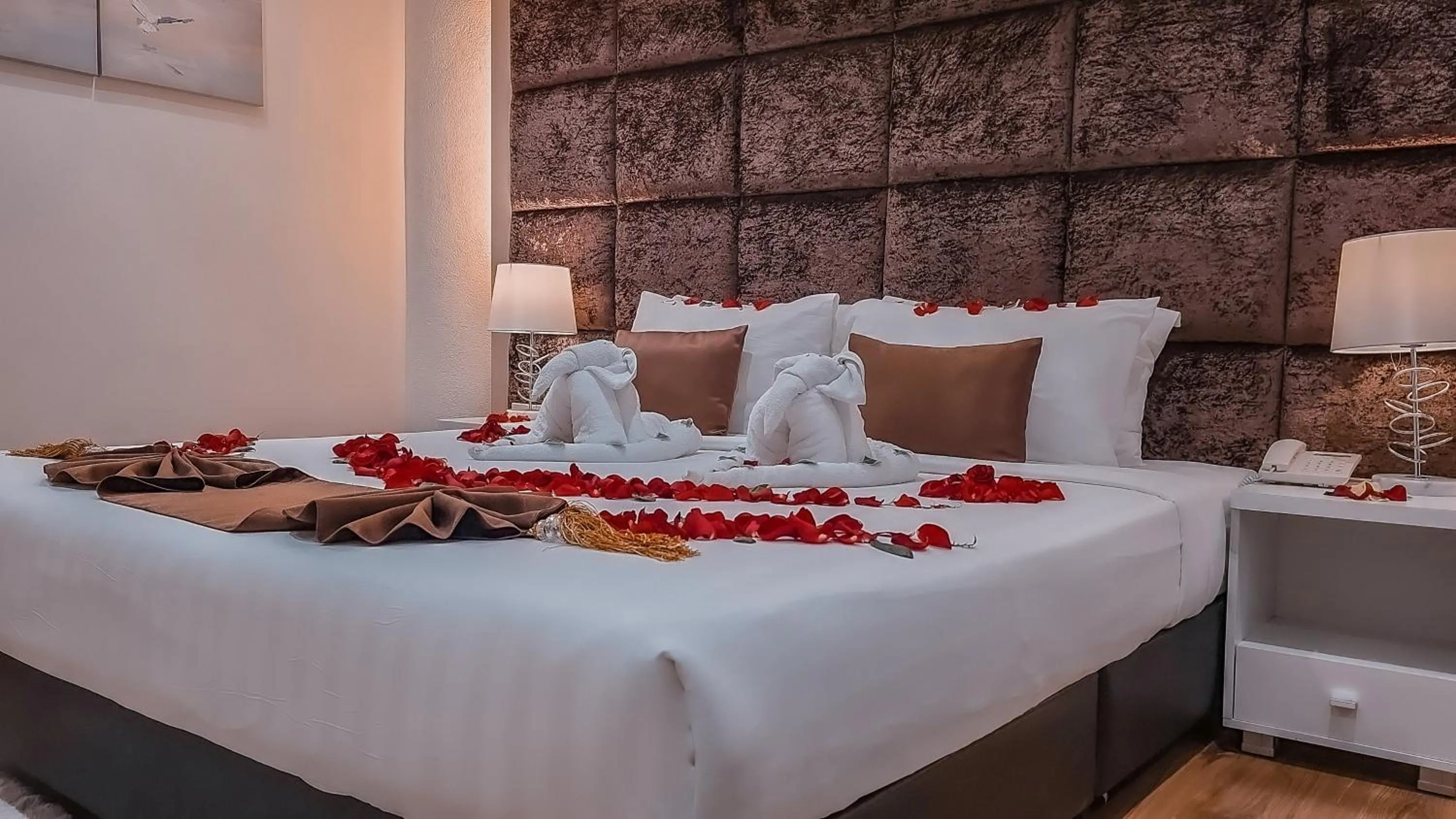 Bed in Pooh Beach Resort & Spa