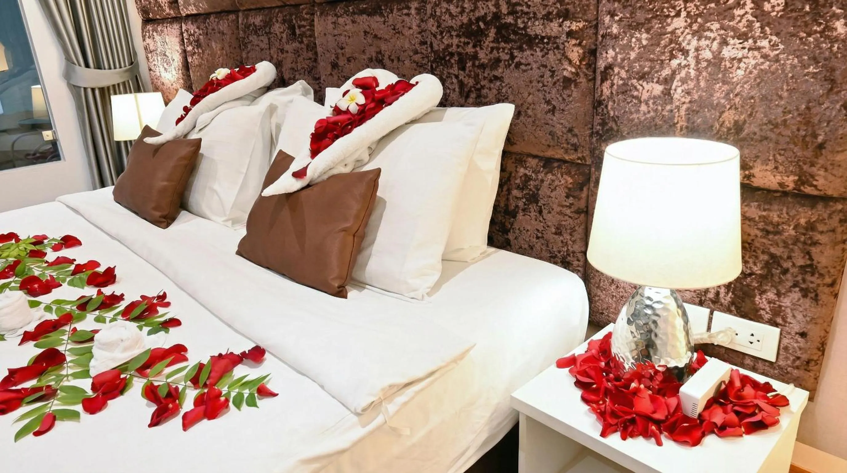 Bed in Pooh Beach Resort & Spa