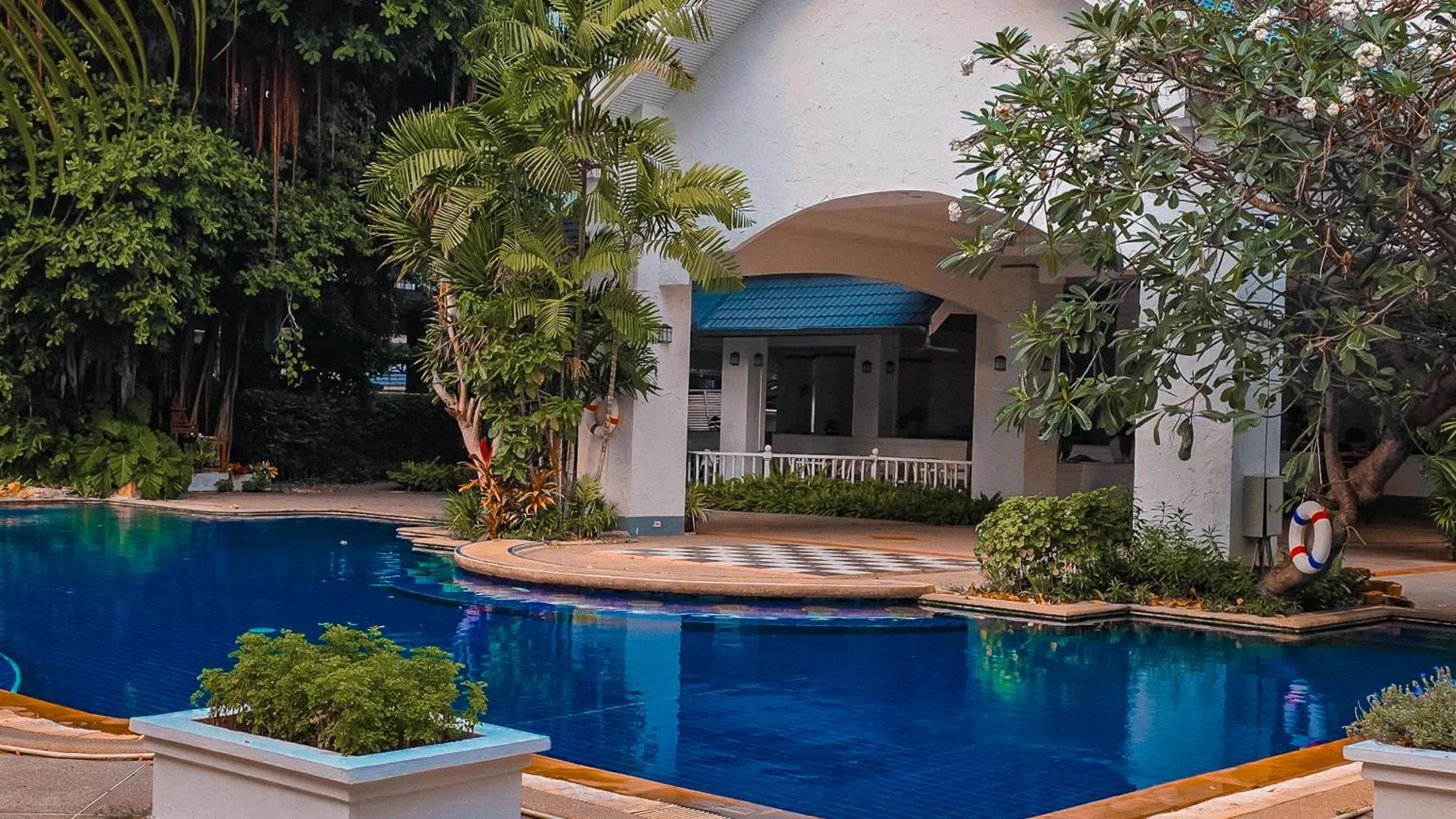 Property building in Pooh Beach Resort & Spa