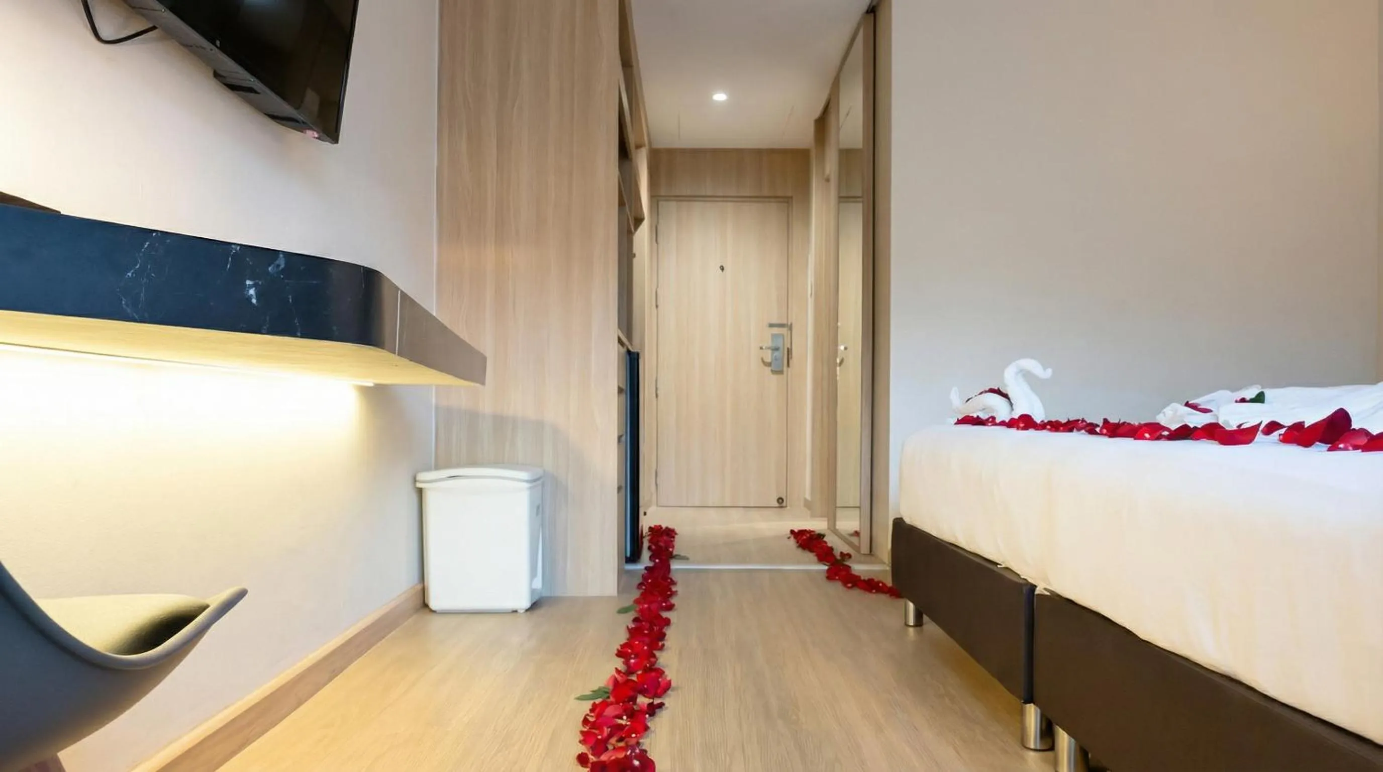 Bed in Pooh Beach Resort & Spa