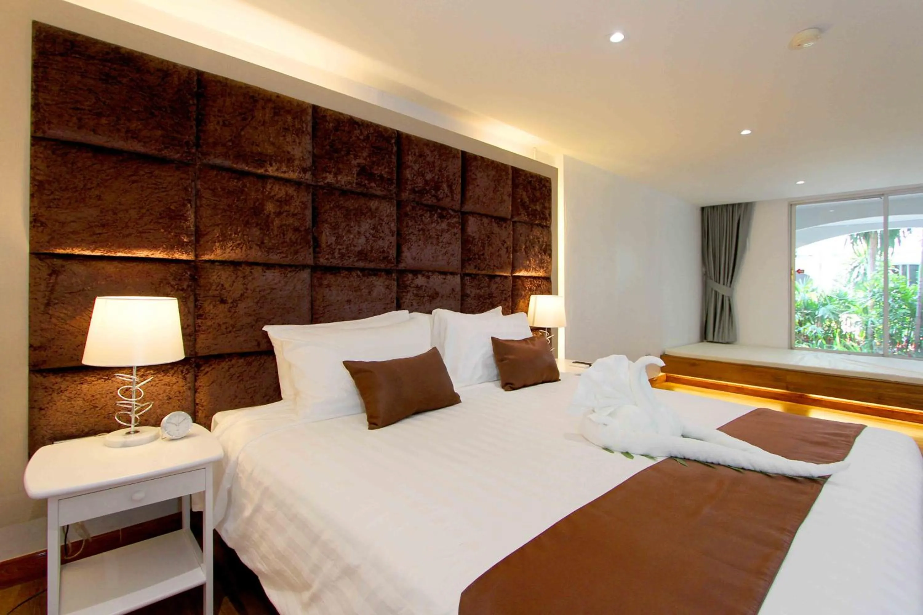 Bedroom, Bed in Pooh Beach Resort & Spa