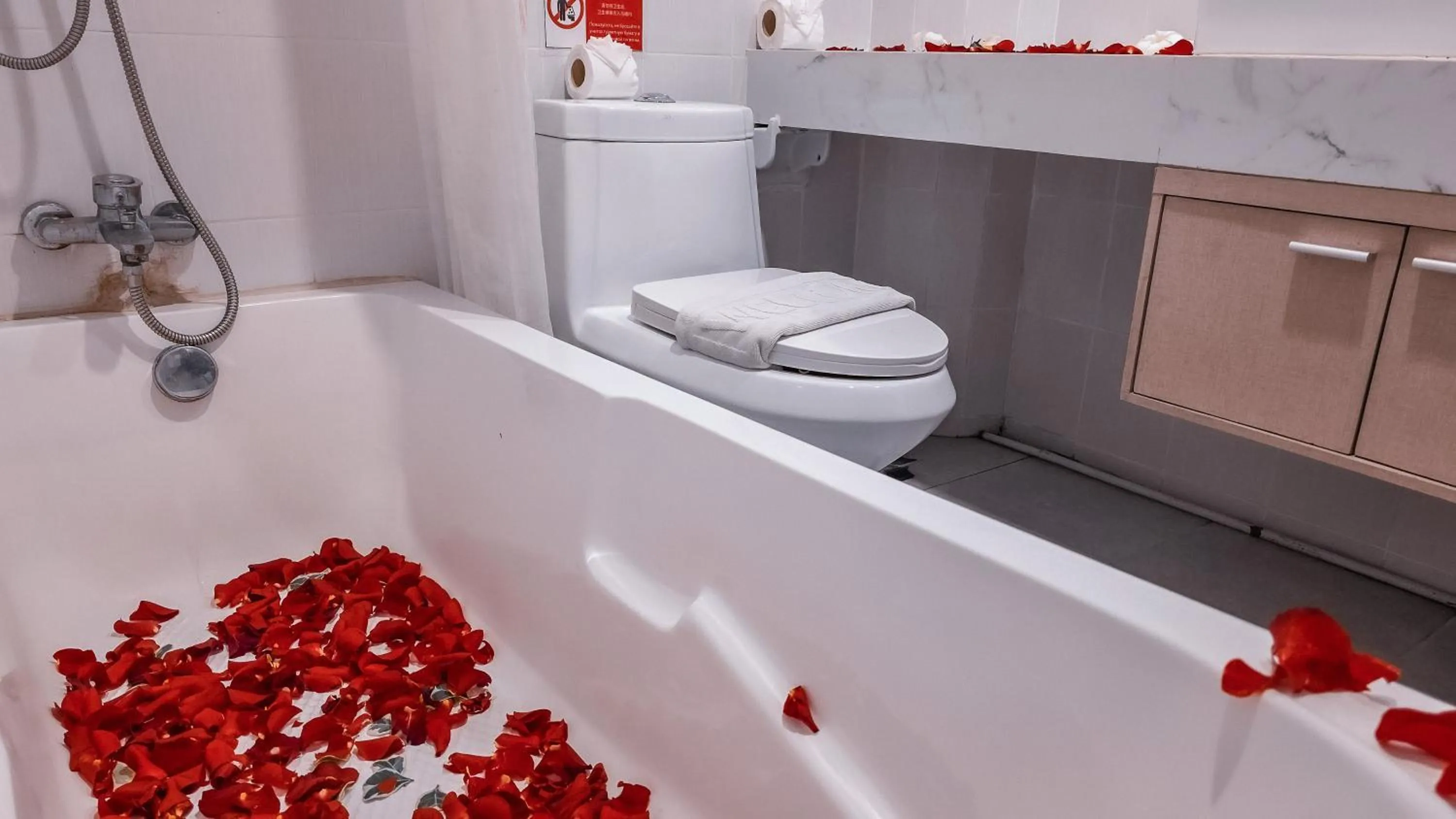 Toilet in Pooh Beach Resort & Spa