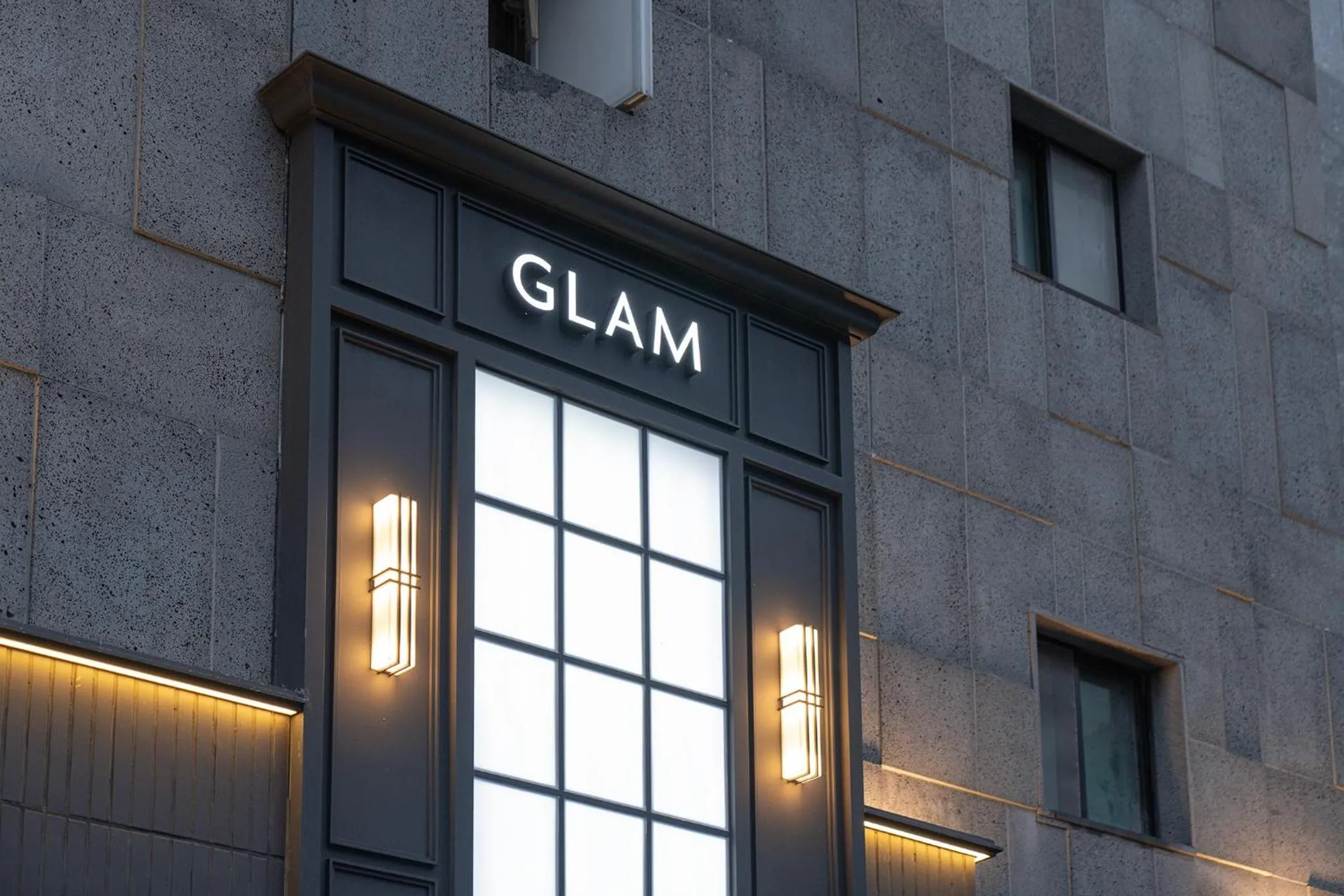 Glam Hotel