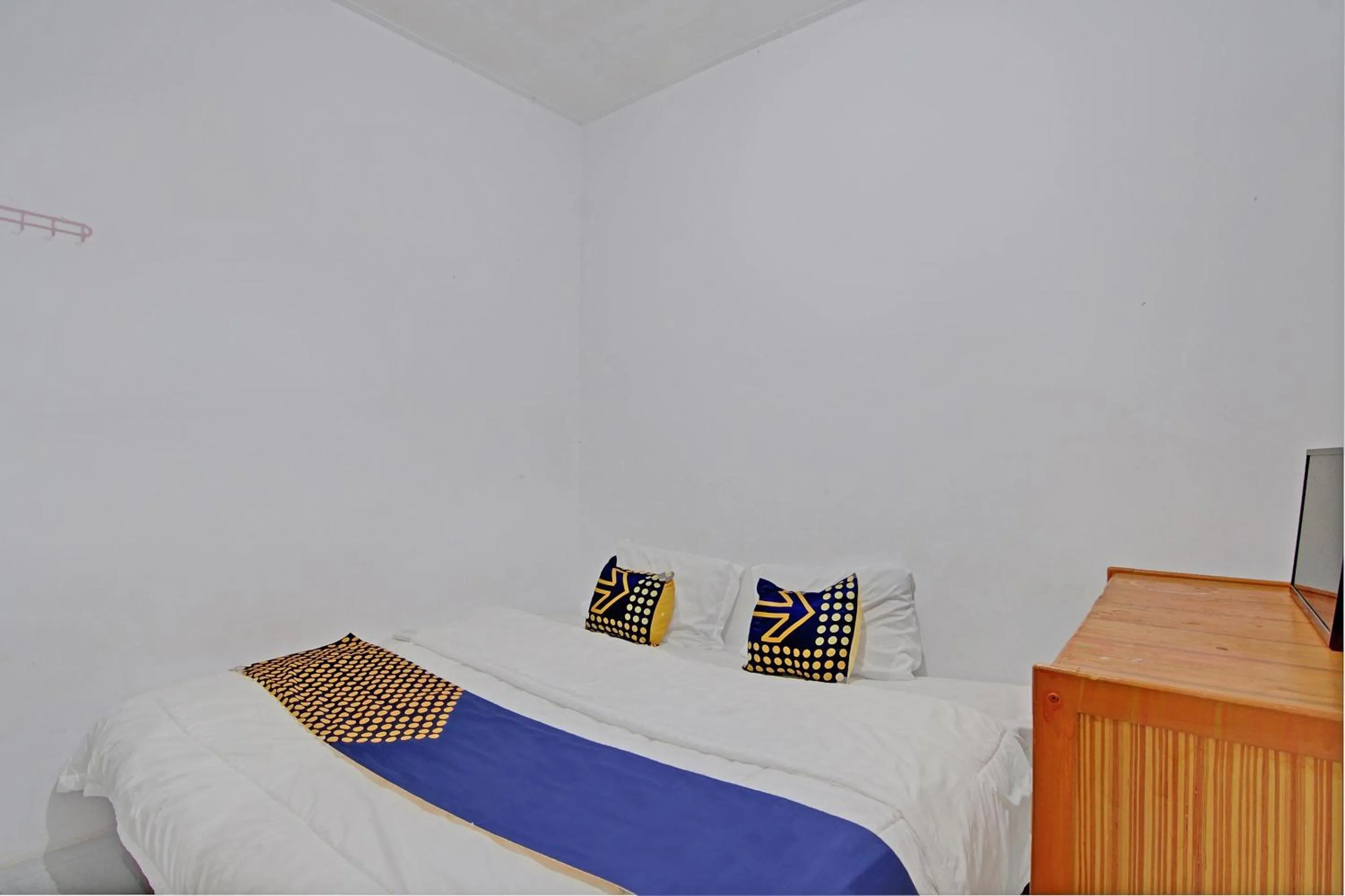 Bedroom, Bed in Hotel O Arsen House