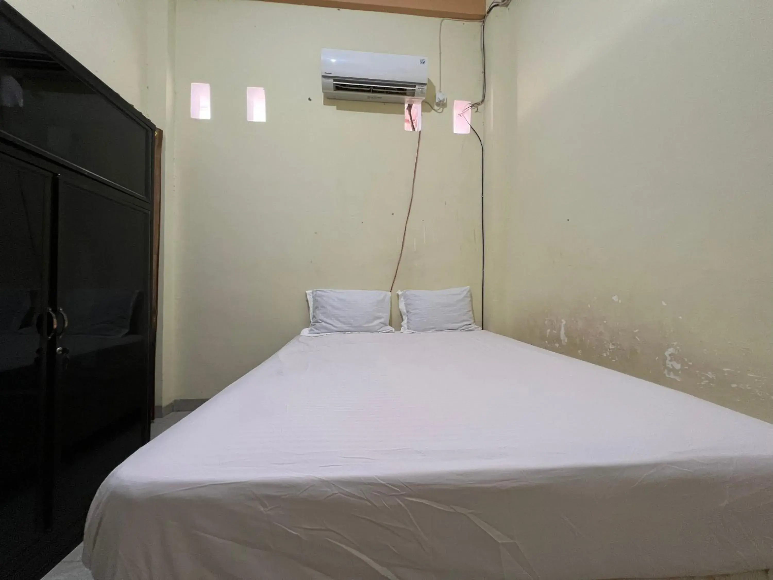 Bedroom, Bed in Hotel O Ziza Kost82 Syariah Bedroom, Bed in Hotel O Ziza Kost82 Syariah