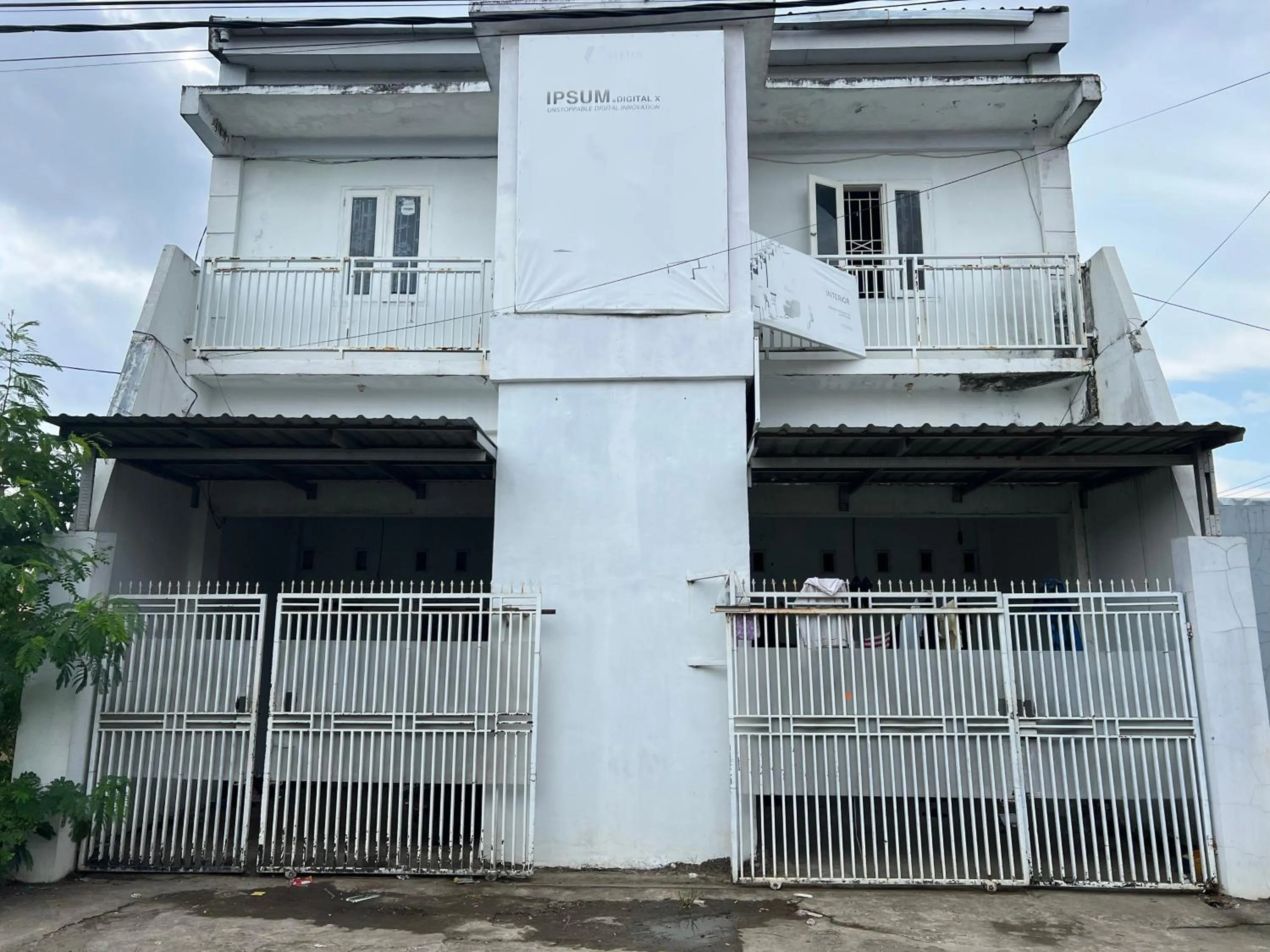 Facade/entrance in Hotel O Ziza Kost82 Syariah