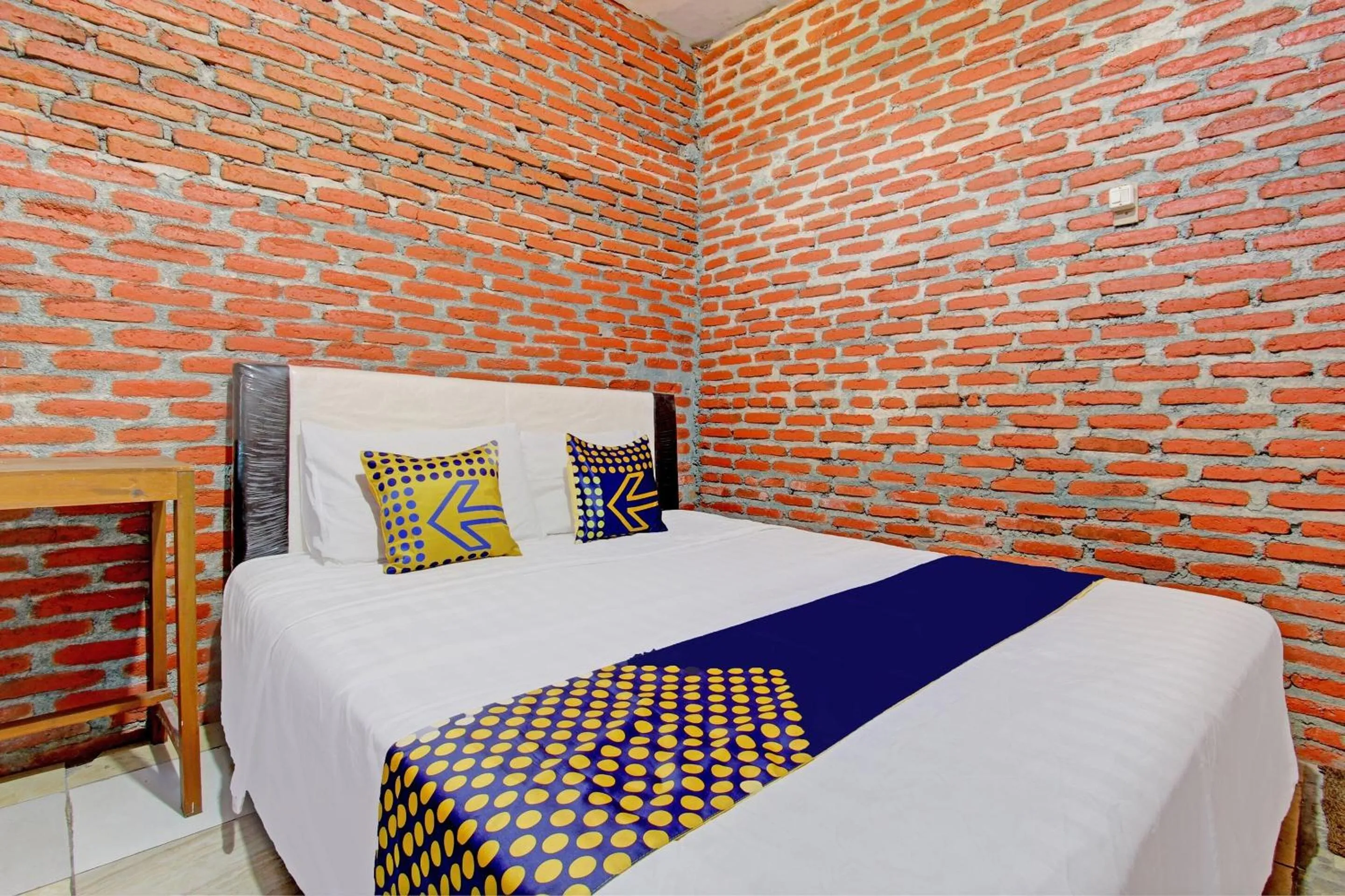 Bedroom, Bed in OYO Life 93010 Omah Bareng Syariah Sambisari