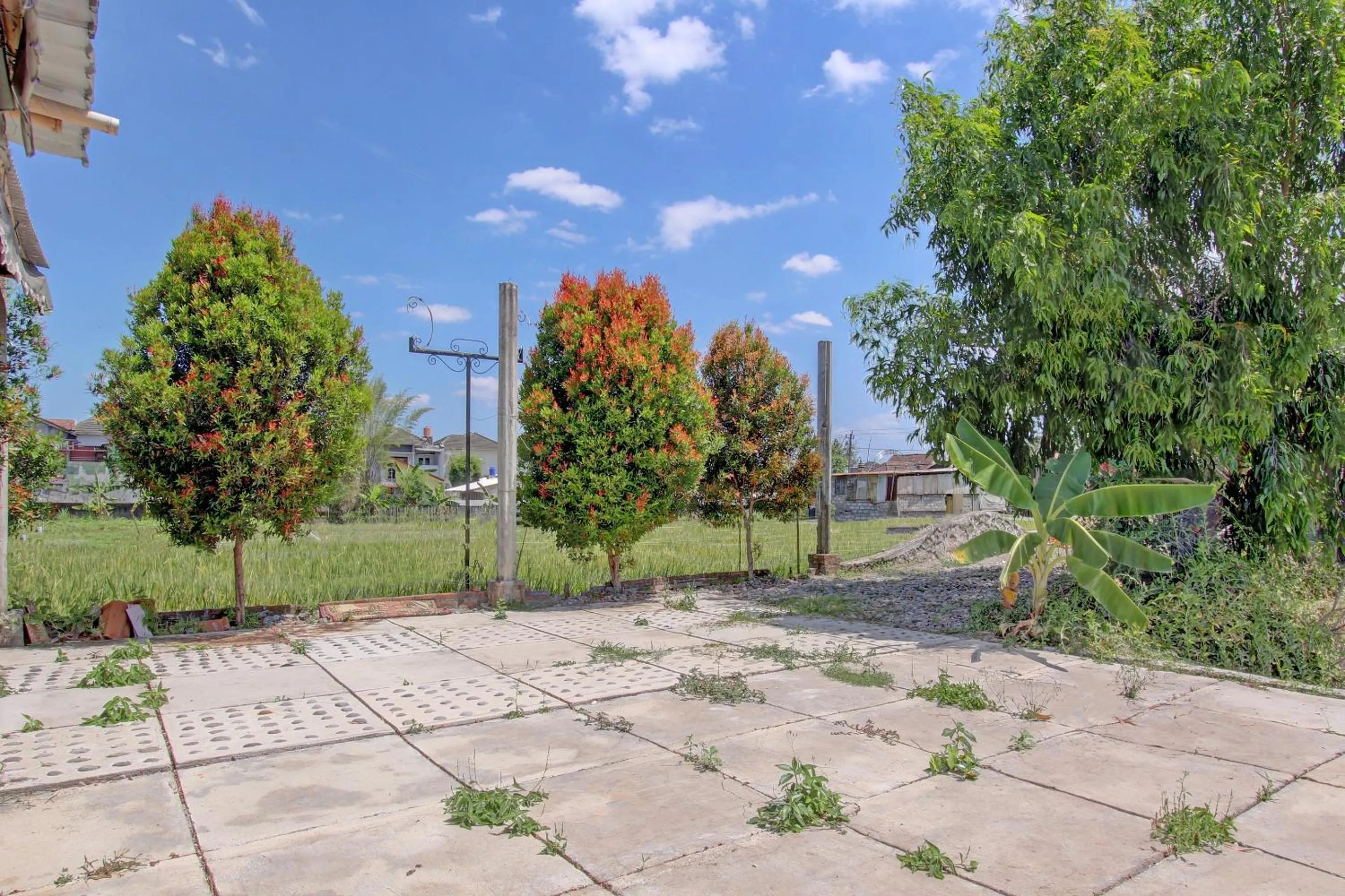 Lobby or reception in OYO Life 93010 Omah Bareng Syariah Sambisari