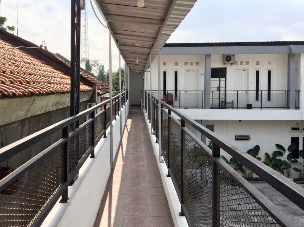 Balcony/Terrace in Reddoorz Syariah near Sleman city hall 4