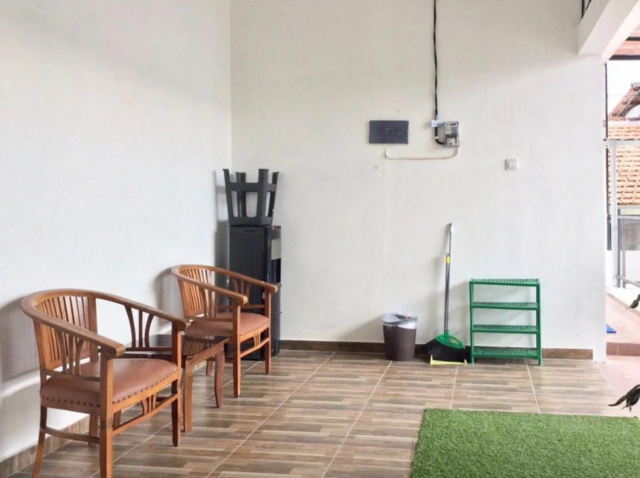 Seating area in Reddoorz Syariah near Sleman city hall 4
