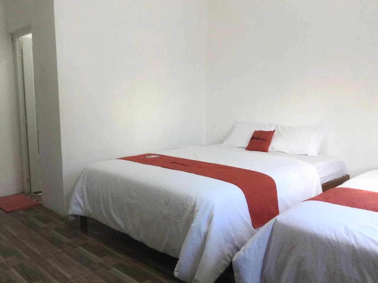 Bedroom, Bed in Reddoorz Syariah near Sleman city hall 4