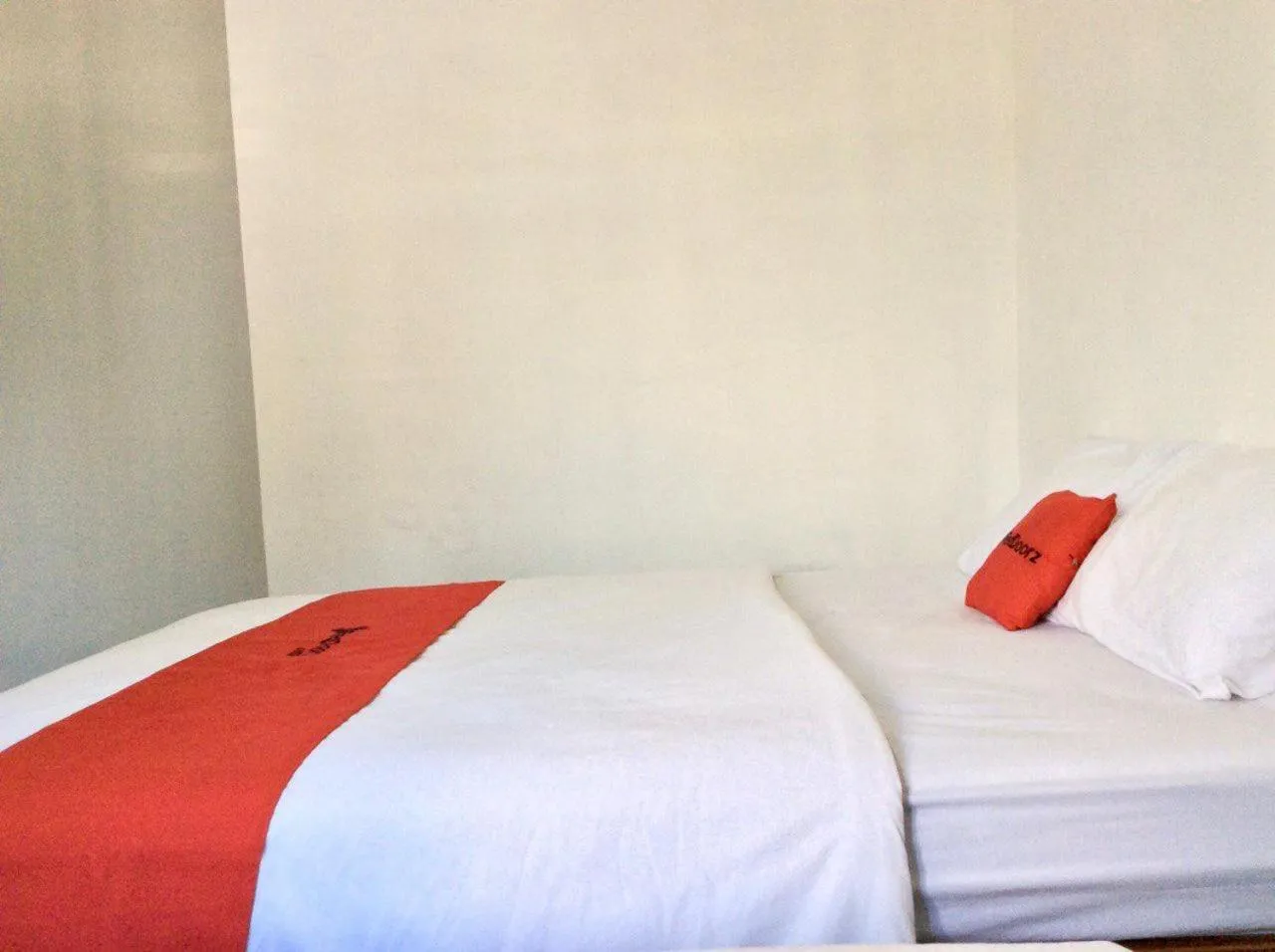 Bedroom, Bed in Reddoorz Syariah near Sleman city hall 4