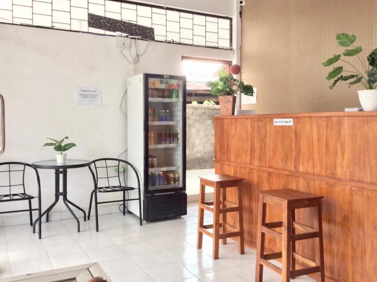 Lobby or reception in Reddoorz Syariah near Sleman city hall 4