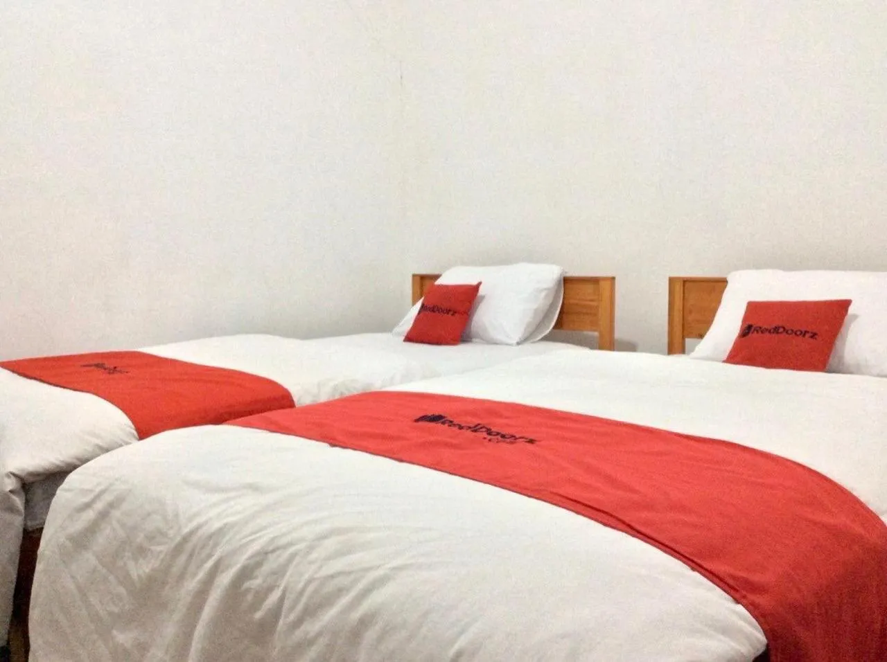 Bedroom, Bed in Reddoorz Syariah near Sleman city hall 4