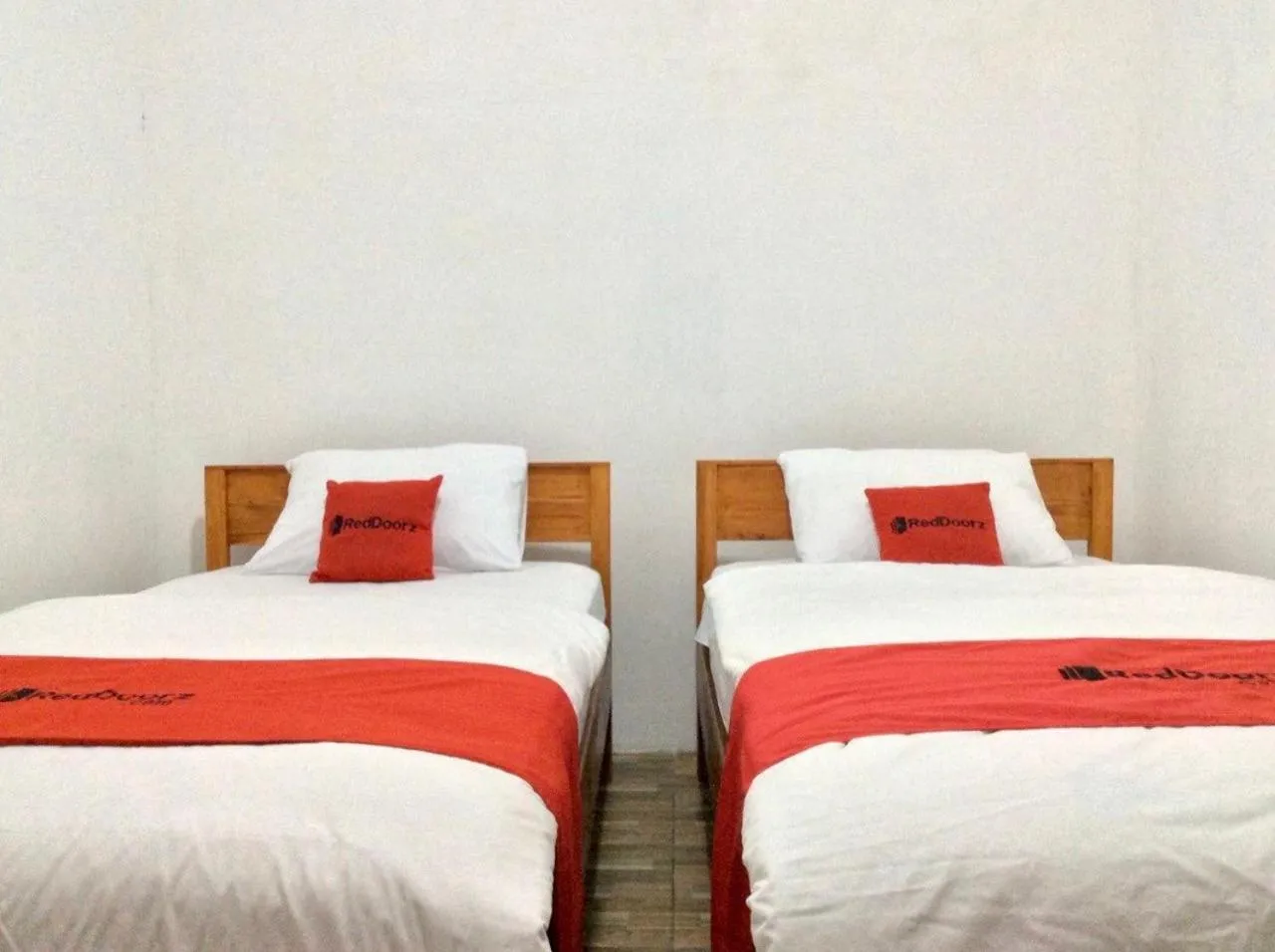 Bedroom, Bed in Reddoorz Syariah near Sleman city hall 4