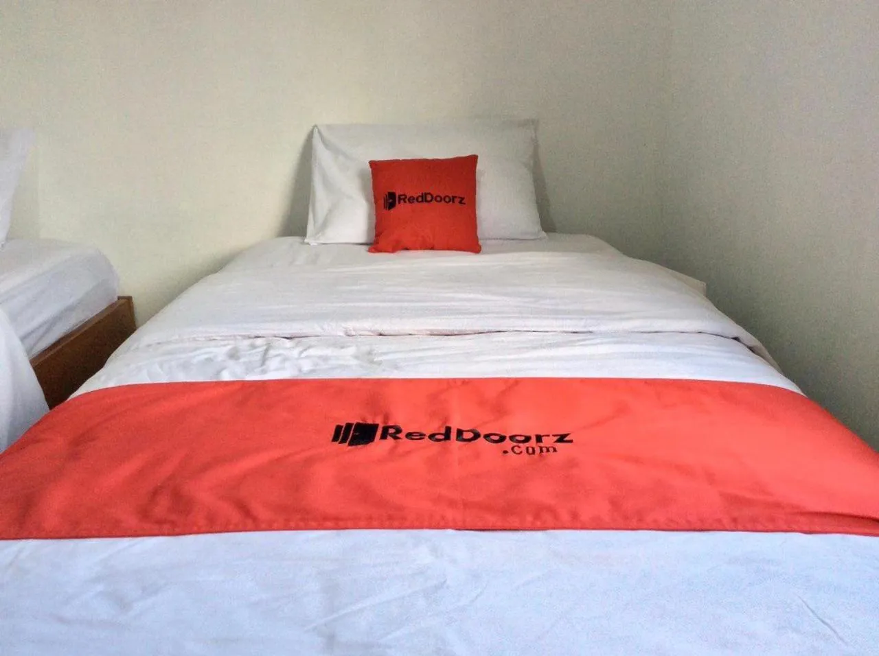 Bedroom, Bed in Reddoorz Syariah near Sleman city hall 4