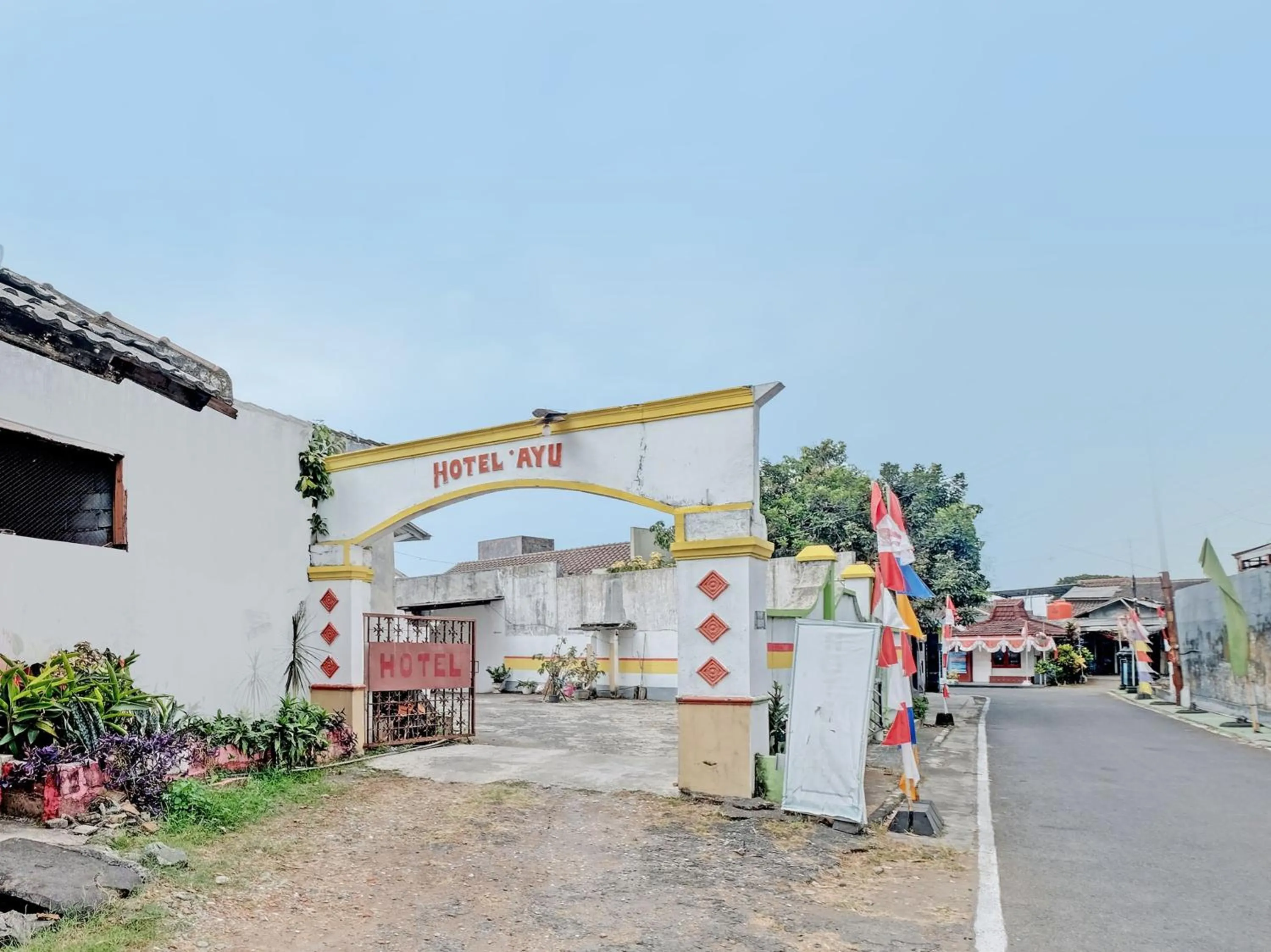 Facade/entrance in SPOT ON 92983 Hotel Ayu