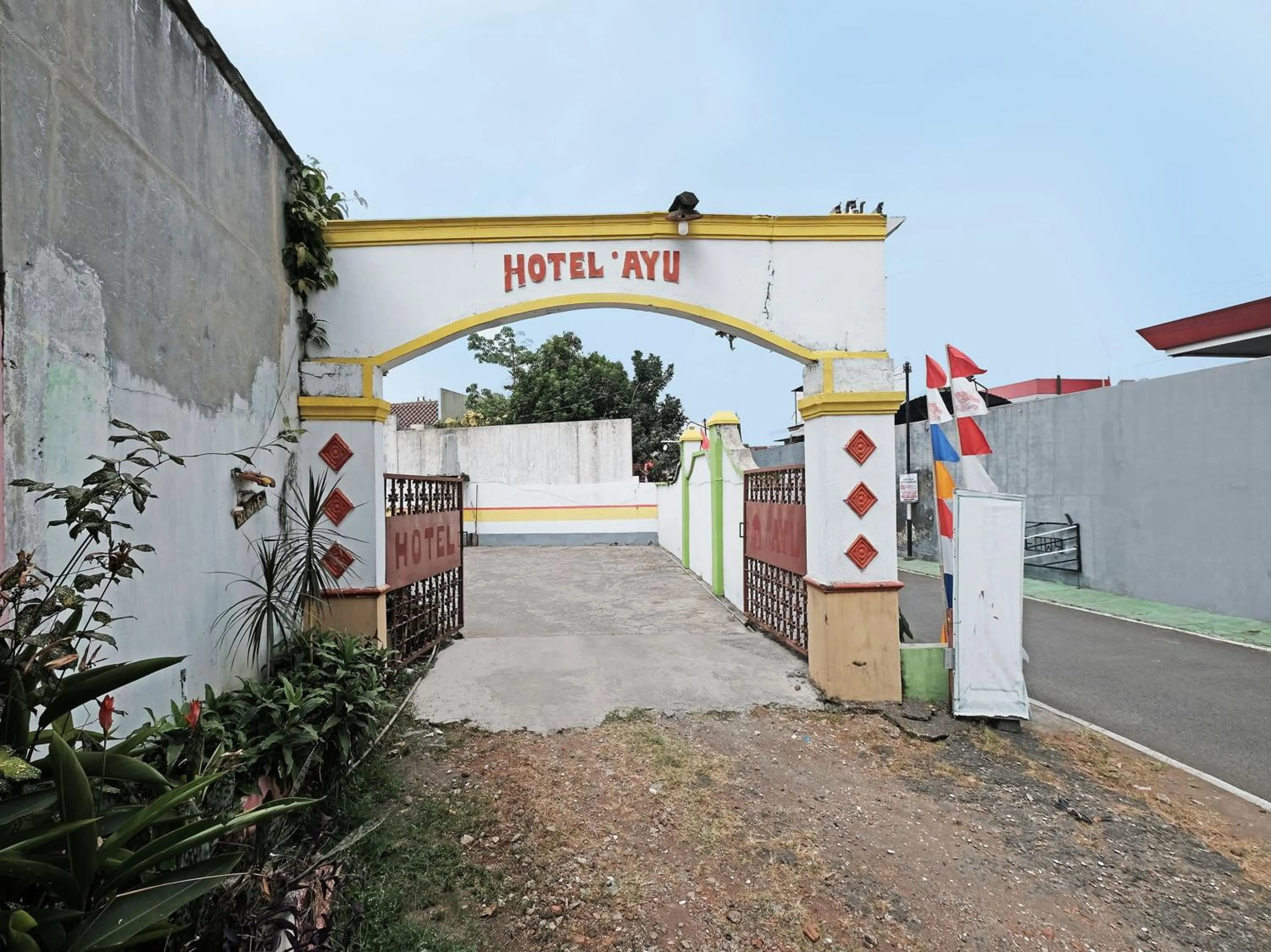 Facade/entrance in SPOT ON 92983 Hotel Ayu