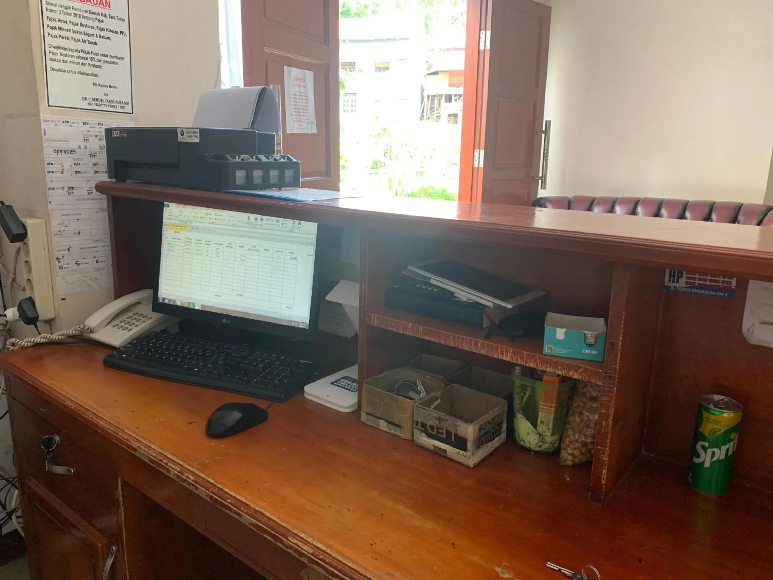 Lobby or reception in Hotel O Edotel Smkn 5 Palopo Near Bukit punai Lobby or reception in Hotel O Edotel Smkn 5 Palopo Near Bukit punai