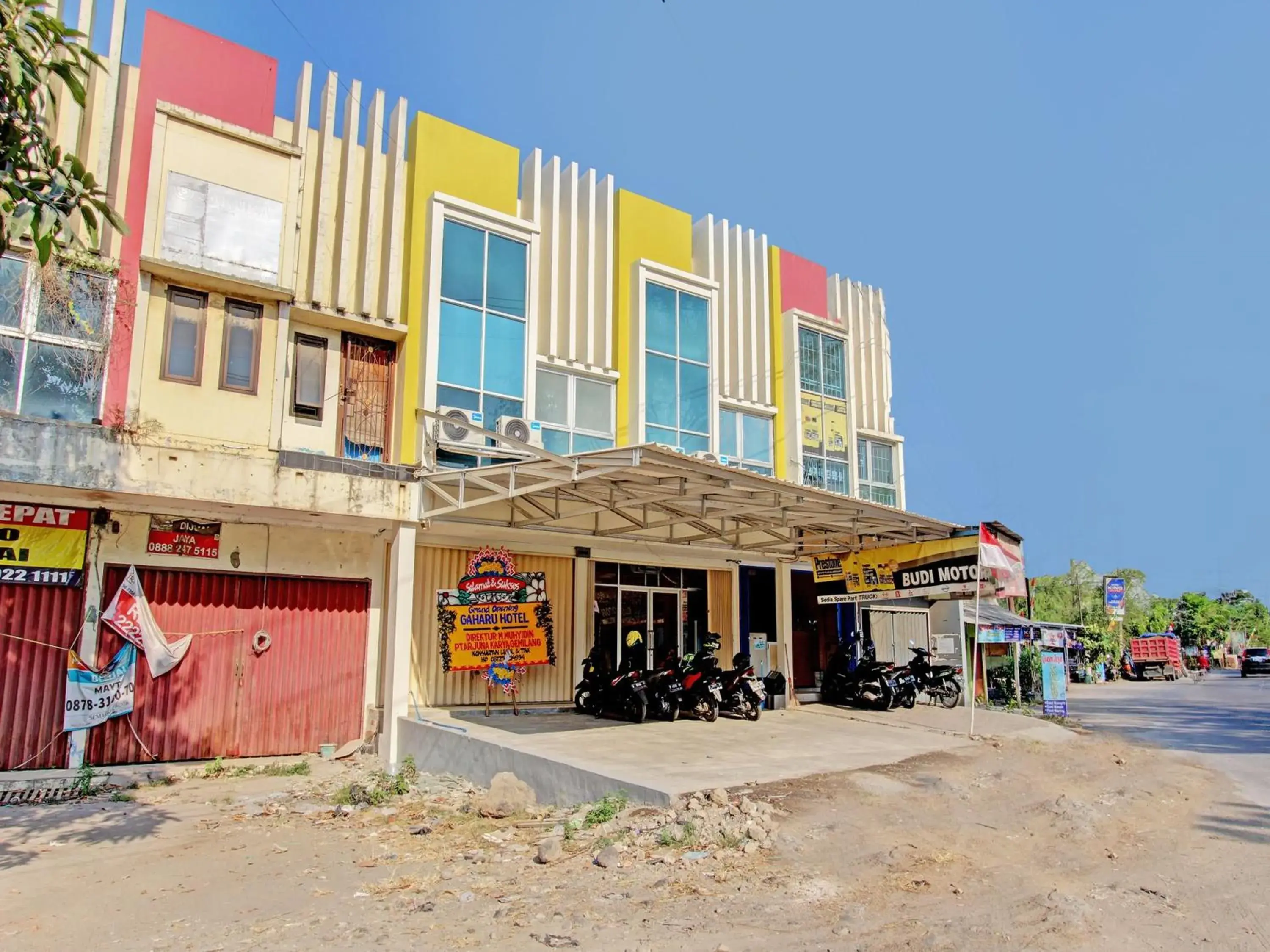 Collection O 92972 Gaharu Hotel Collection O 92972 Gaharu Hotel