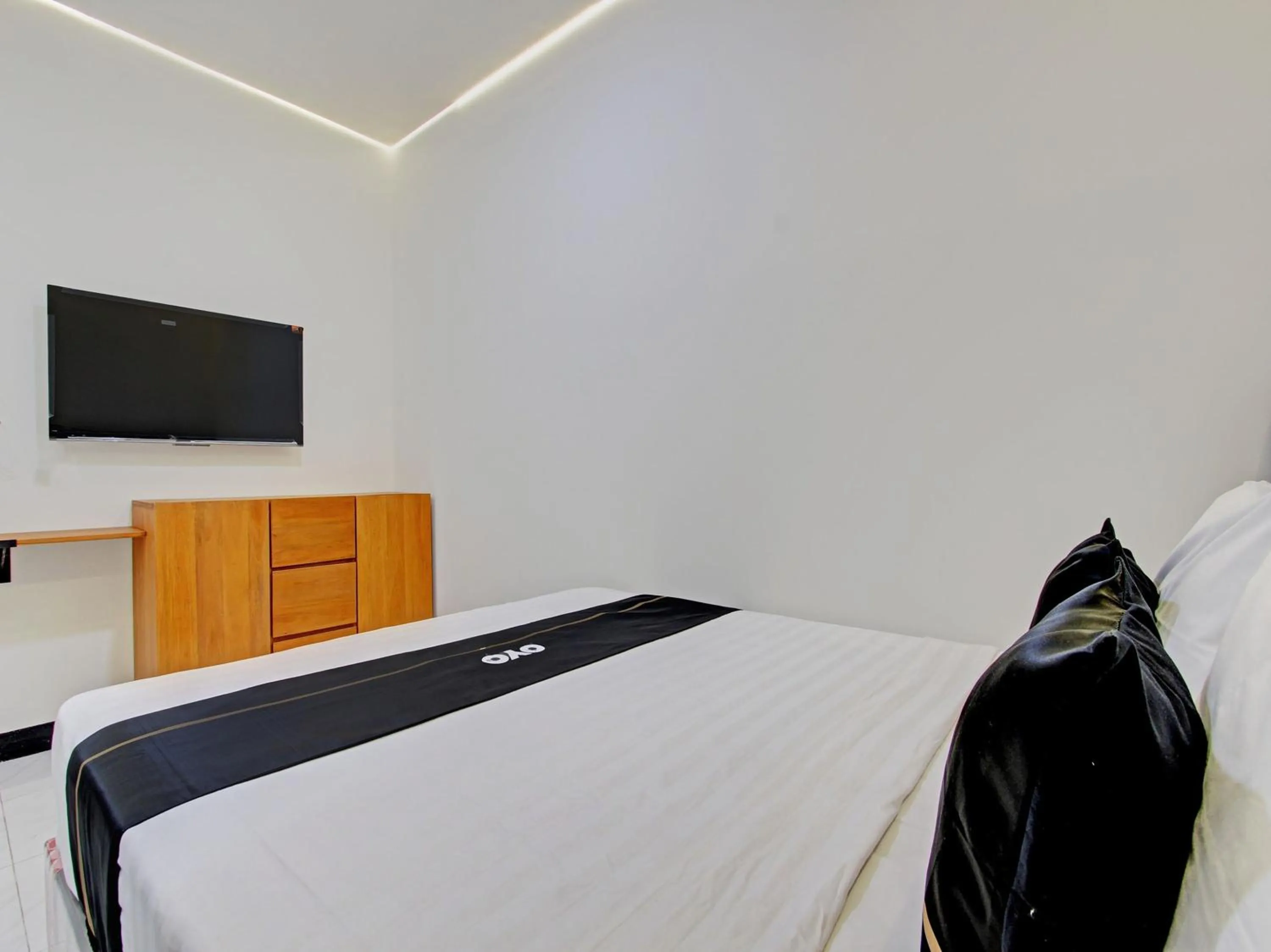 Bedroom, Bed in Collection O 92972 Gaharu Hotel