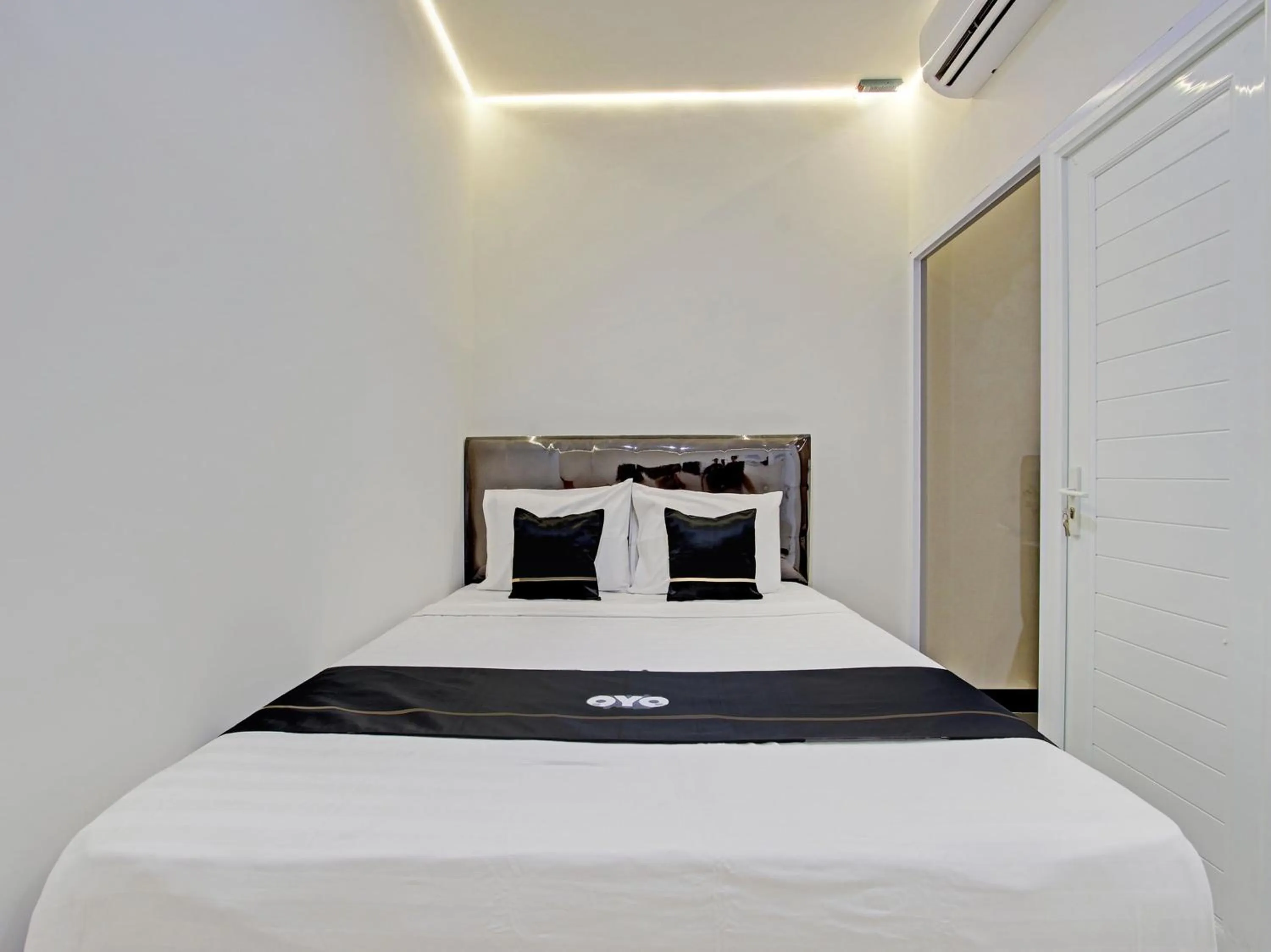 Bedroom, Bed in Collection O 92972 Gaharu Hotel