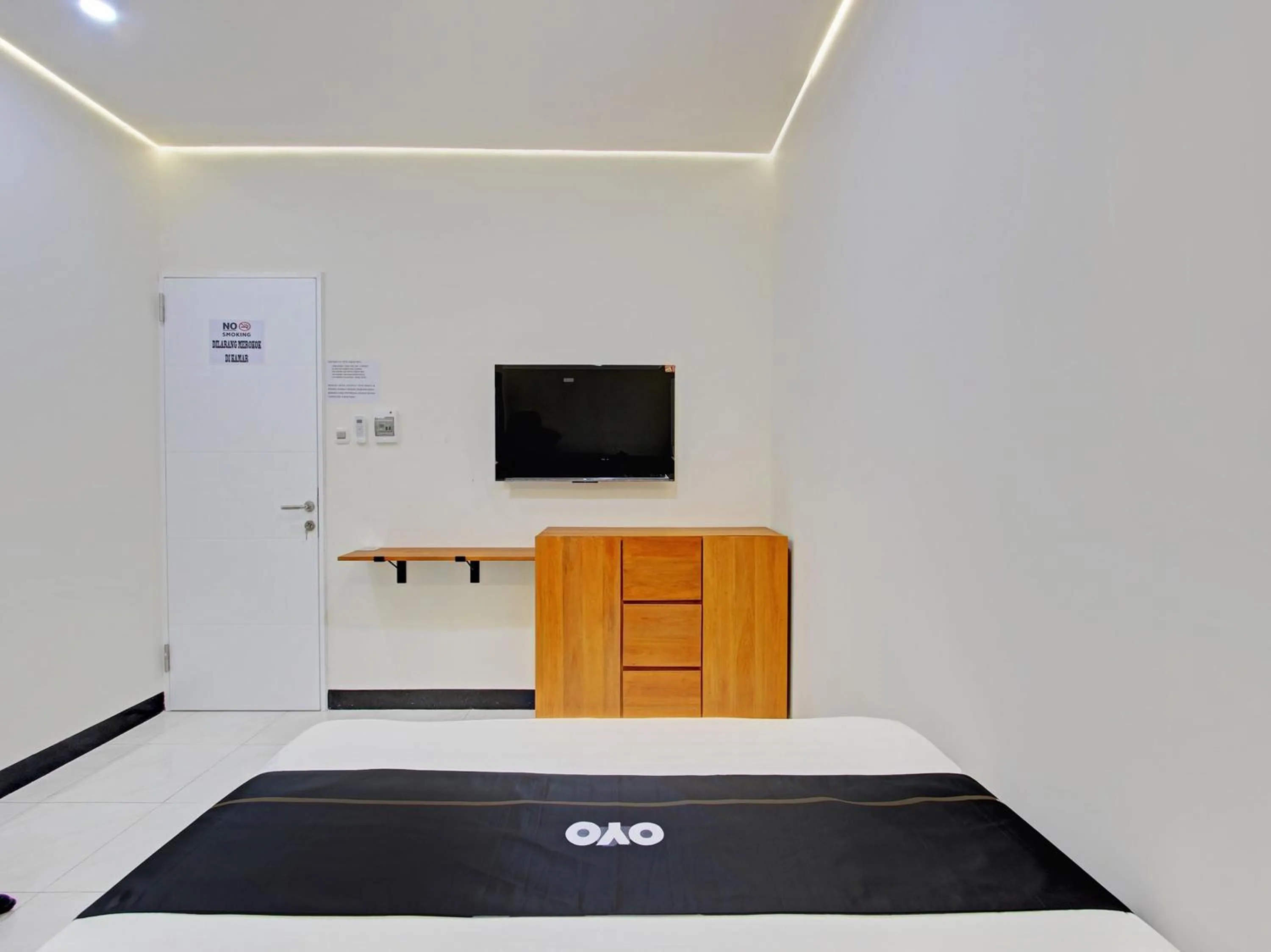 Bedroom in Collection O 92972 Gaharu Hotel