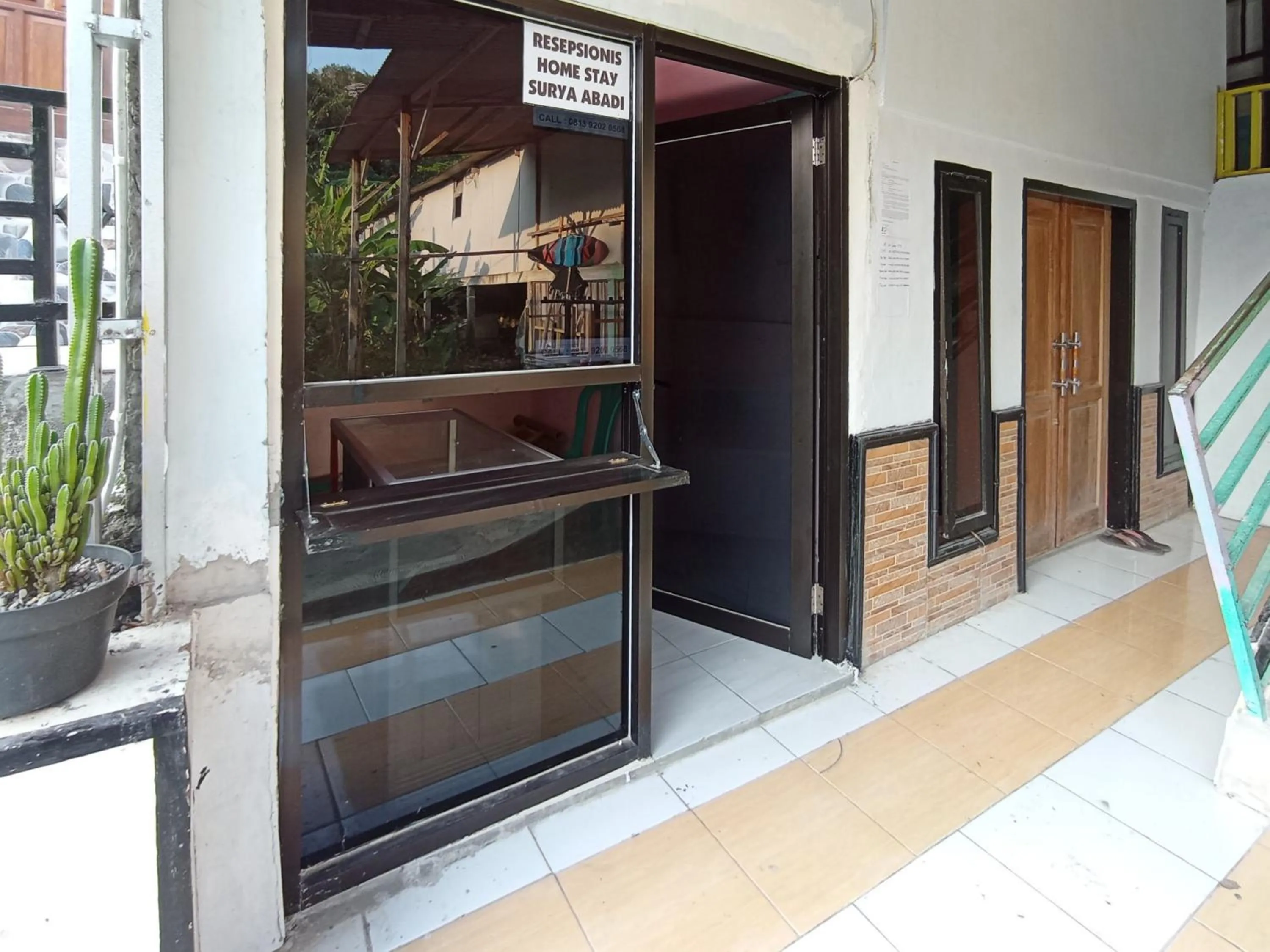 Lobby or reception in Surya Abadi Homestay Syariah RedPartner