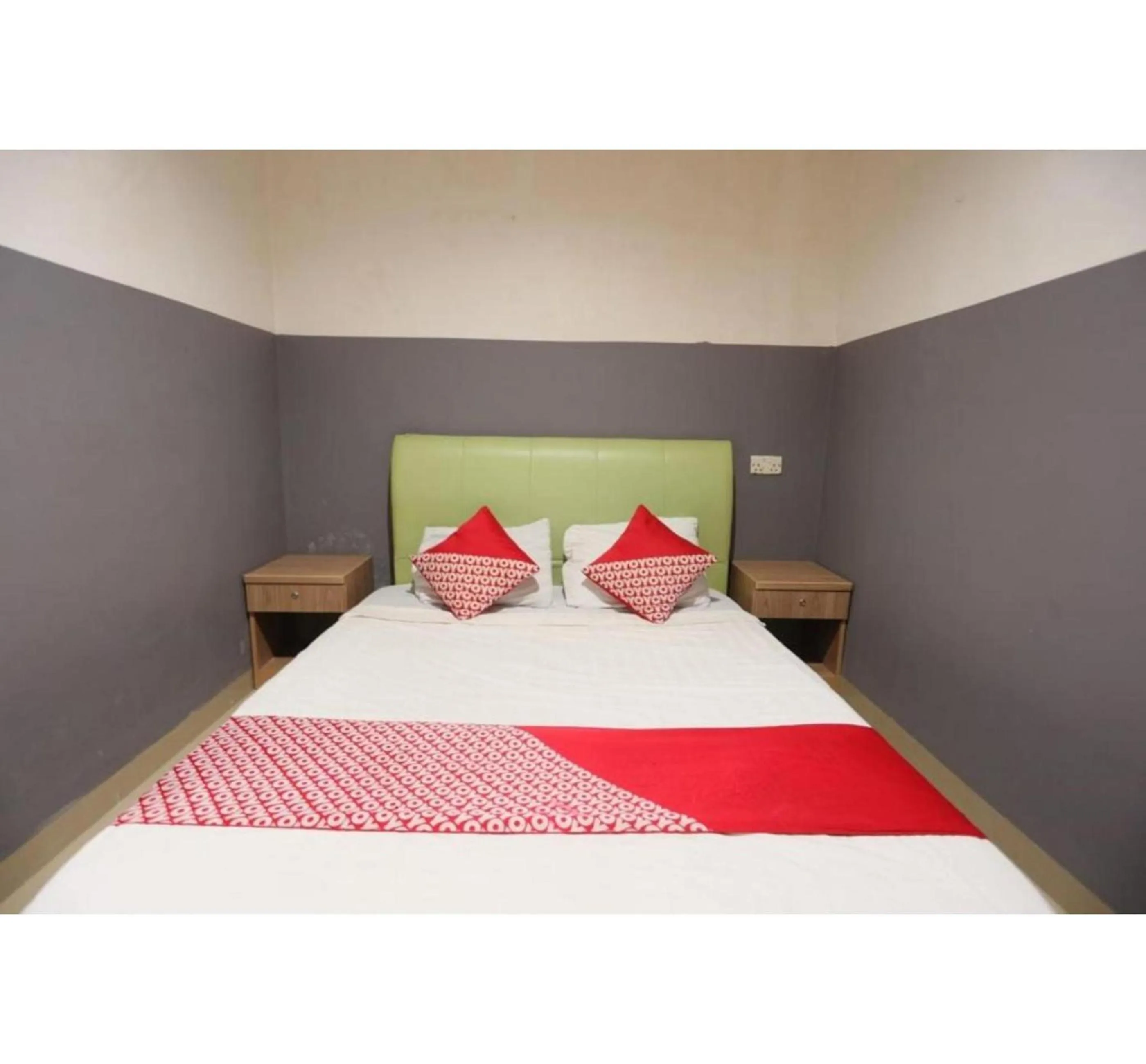 Bedroom, Bed in Hotel O City Room