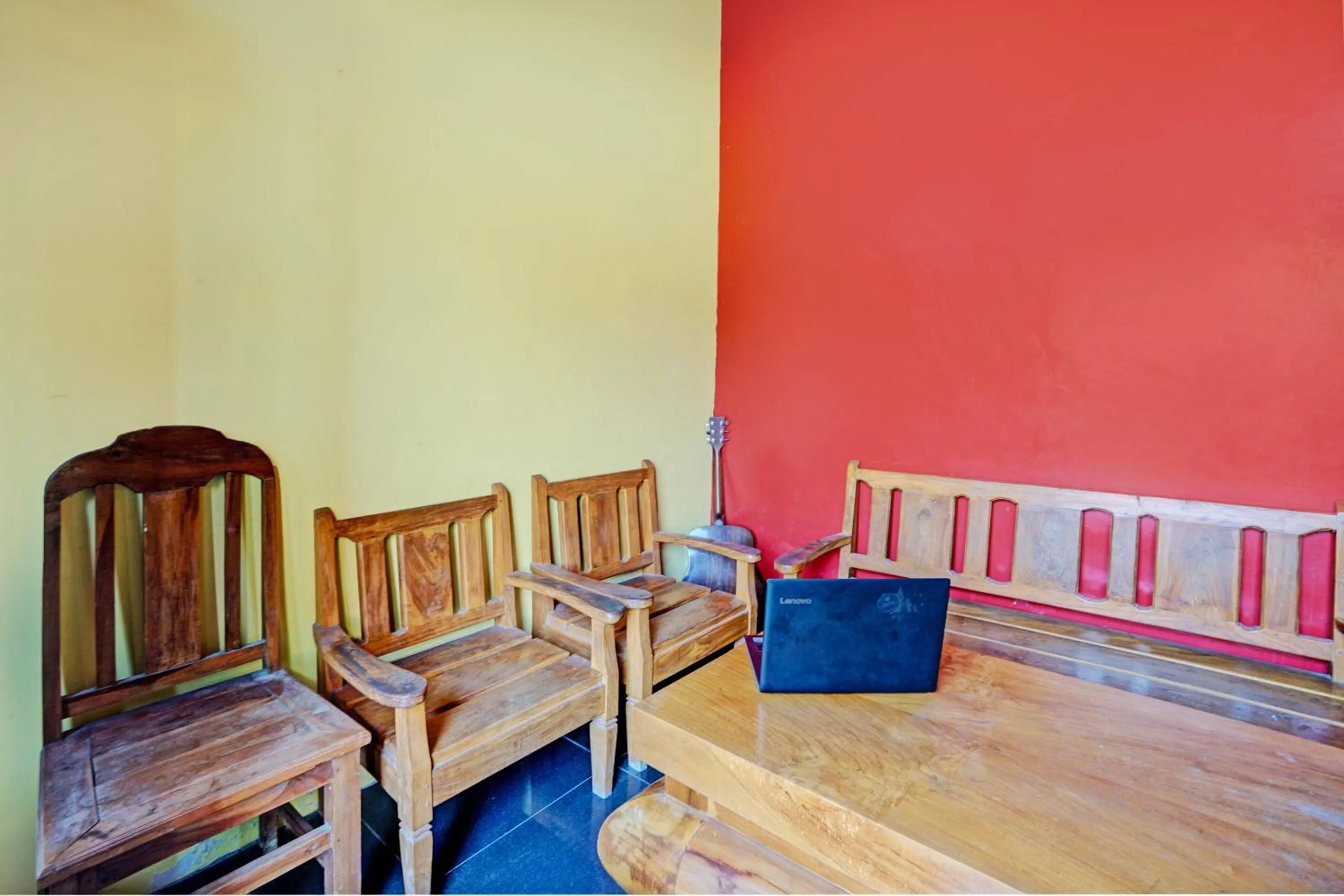 Lobby or reception in OYO Life 93036 Eddy Homestay Syariah