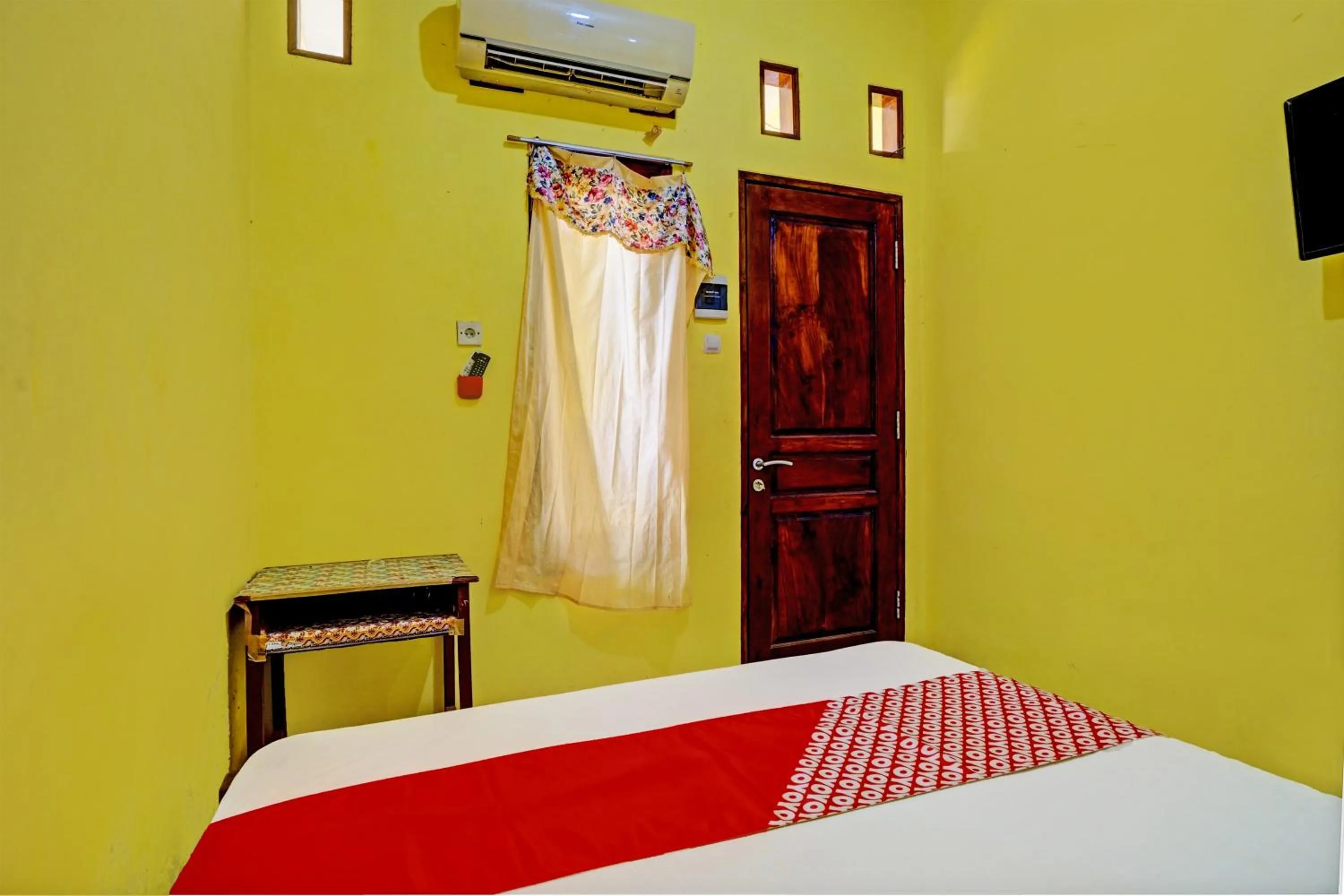 Bedroom, Bed in OYO Life 93036 Eddy Homestay Syariah